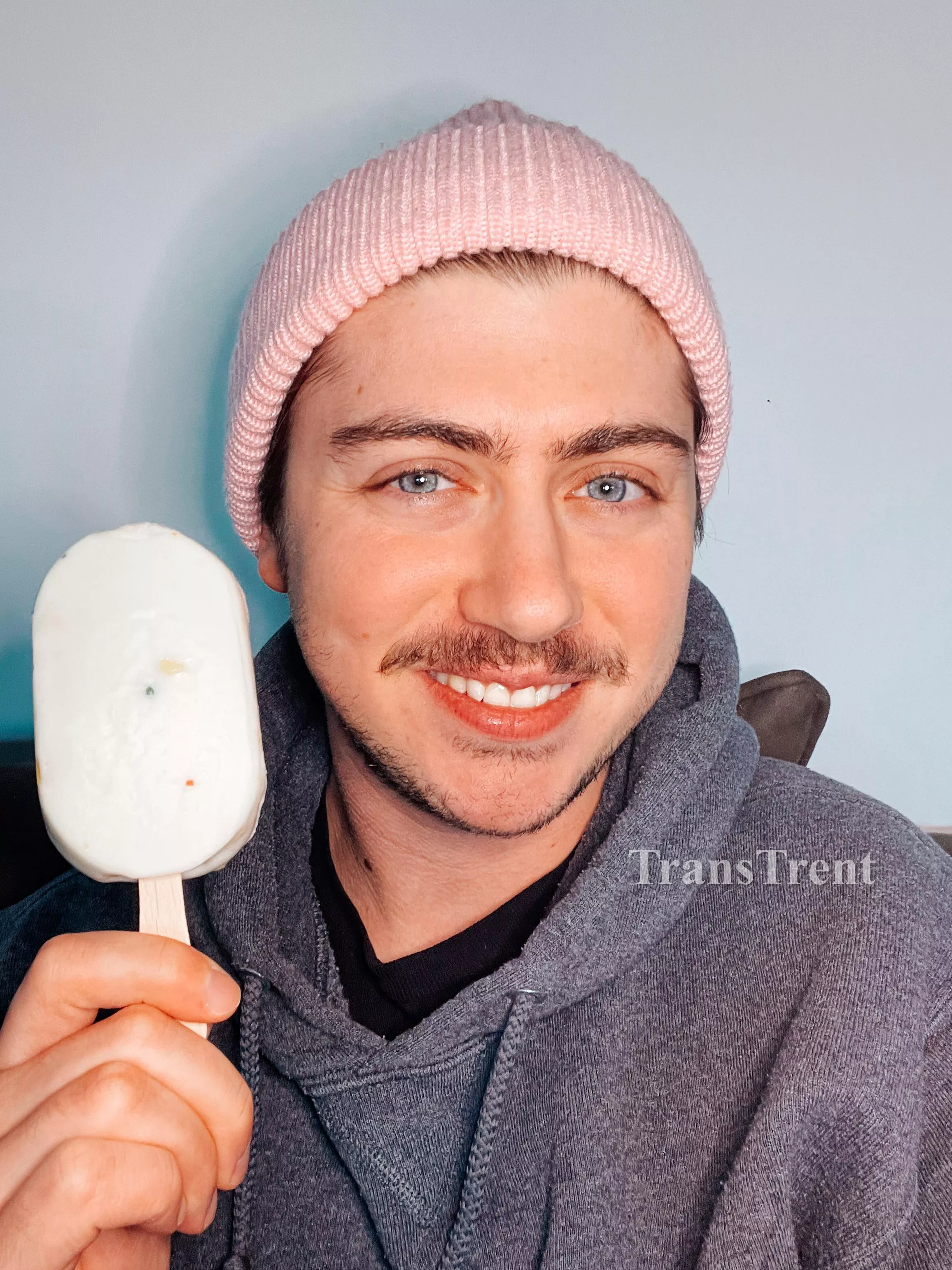 Nothing makes me smile quite like ice cream posted by TransTrent