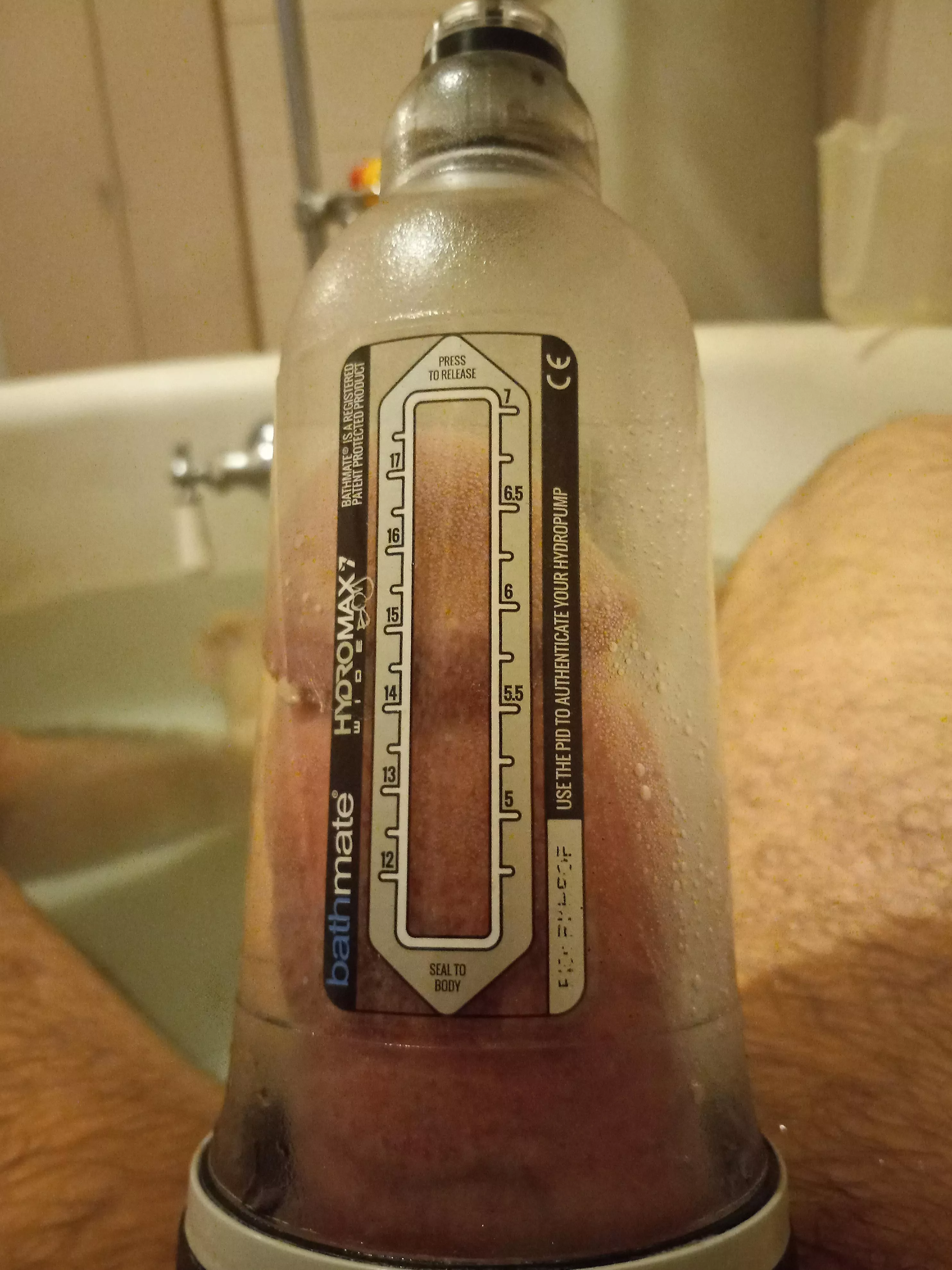 (NSFW) getting in a session with my Bathmates Hydromax 7 wide boy. So far very pleased with the results. posted by kaptainkrazykat