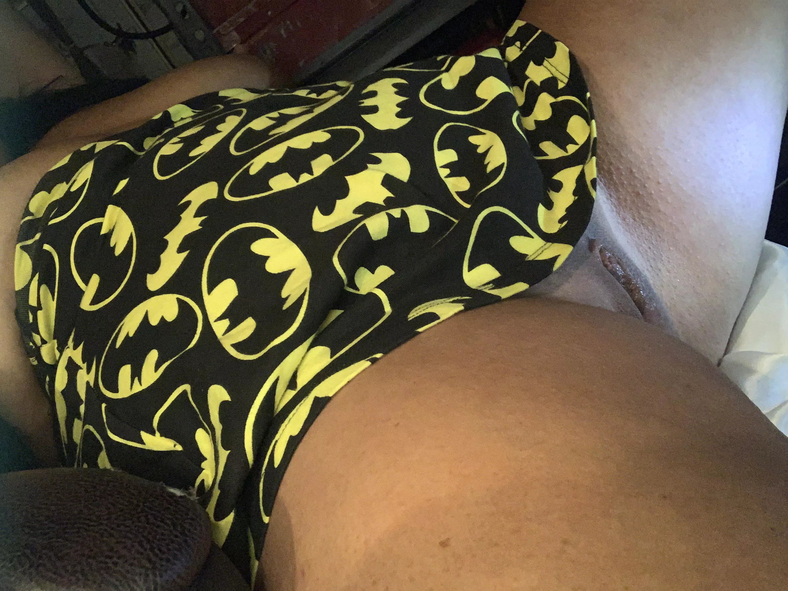 NSFW â¤ï¸. Hey Batman Iâ€™m flashing the Bat Signal. You wanna Cum get in it. posted by Skysbeautifulgift