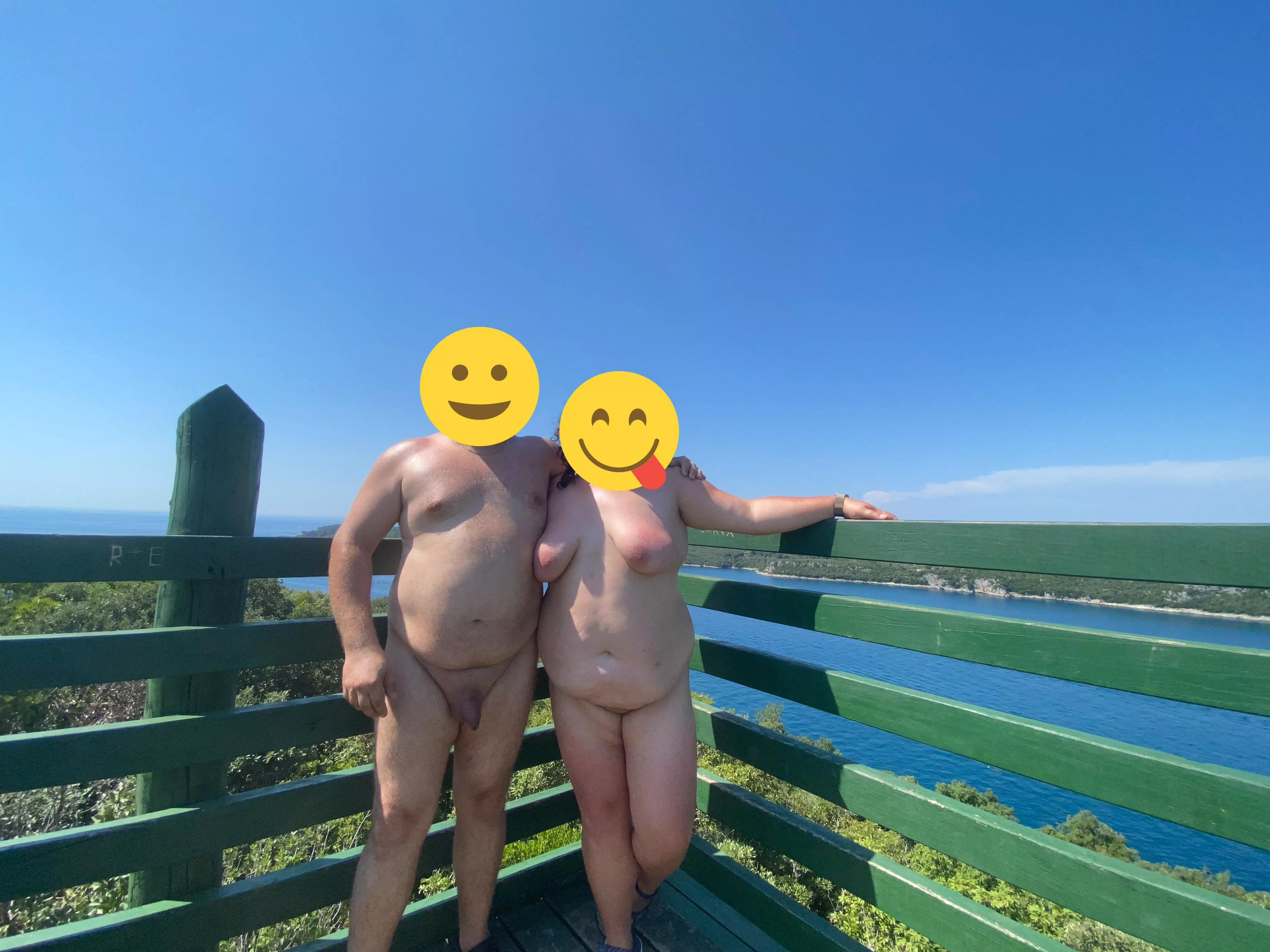 Nude hikking posted by chubbycouple2021