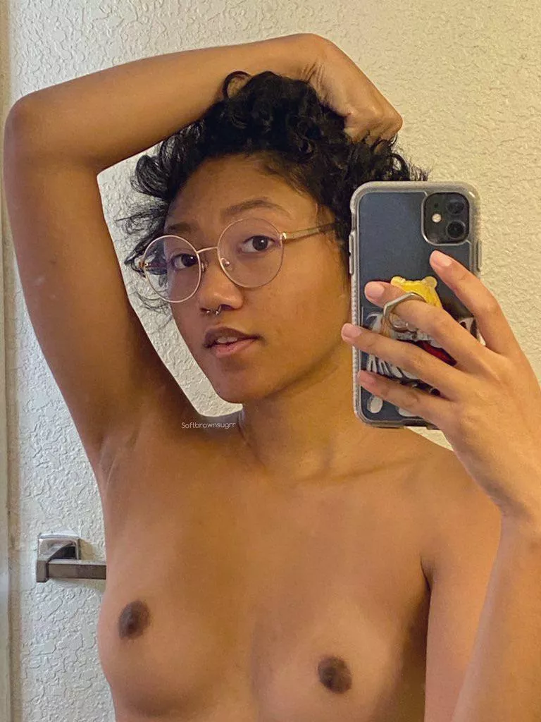 Nude selfies > clothed selfies posted by softbrownsugrr