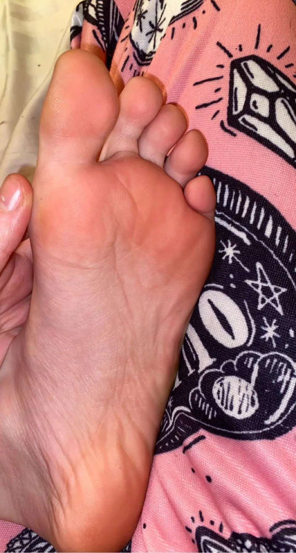 (OC) 18! What would you do with my feet? Message me! posted by Nicolexx69