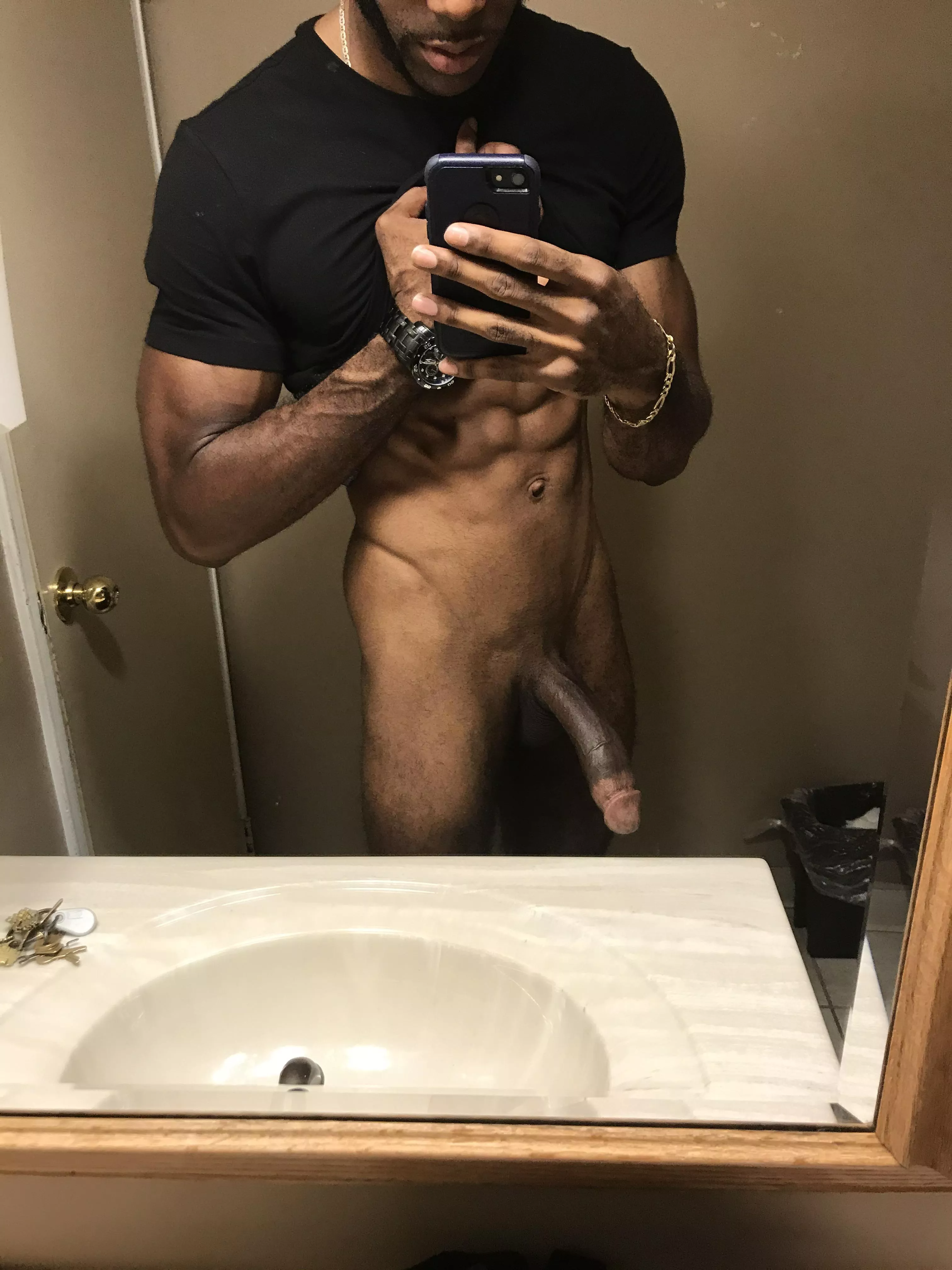 [OC] Hosting in NYC. 9-inch BBC Bull. Message/ Comment posted by NYBull01