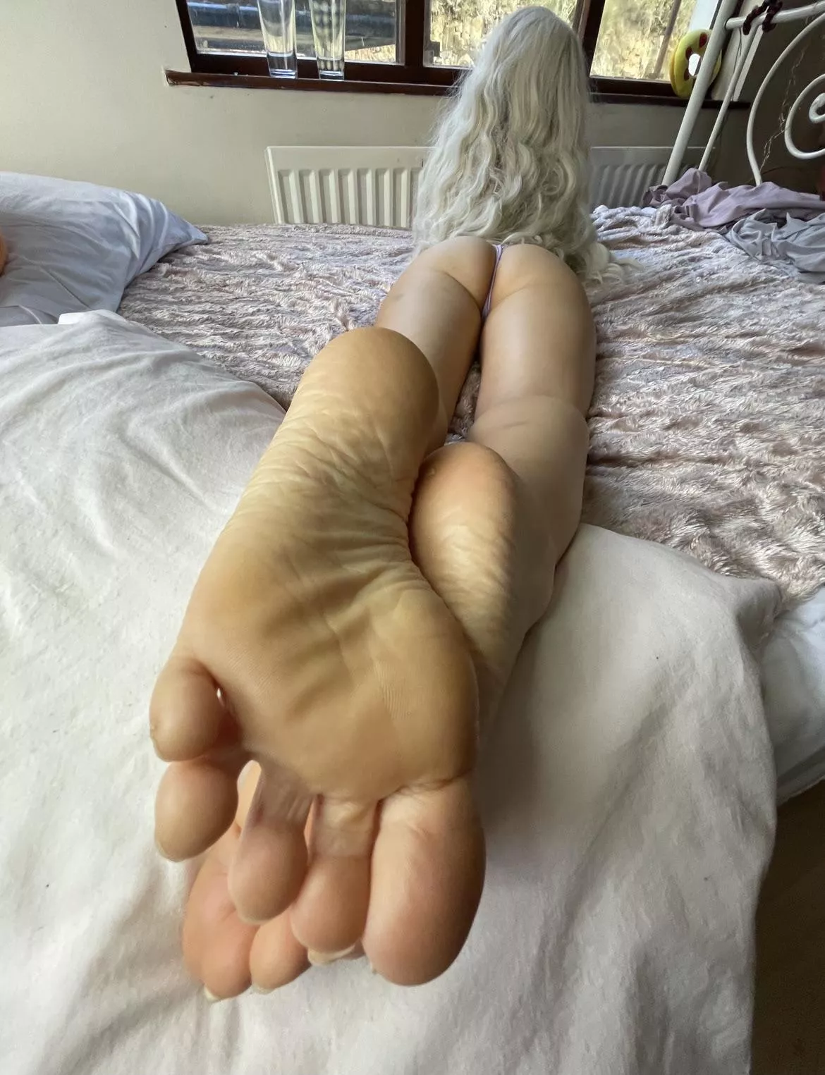 [oc] rub my feet 🥰 posted by _sweetluna