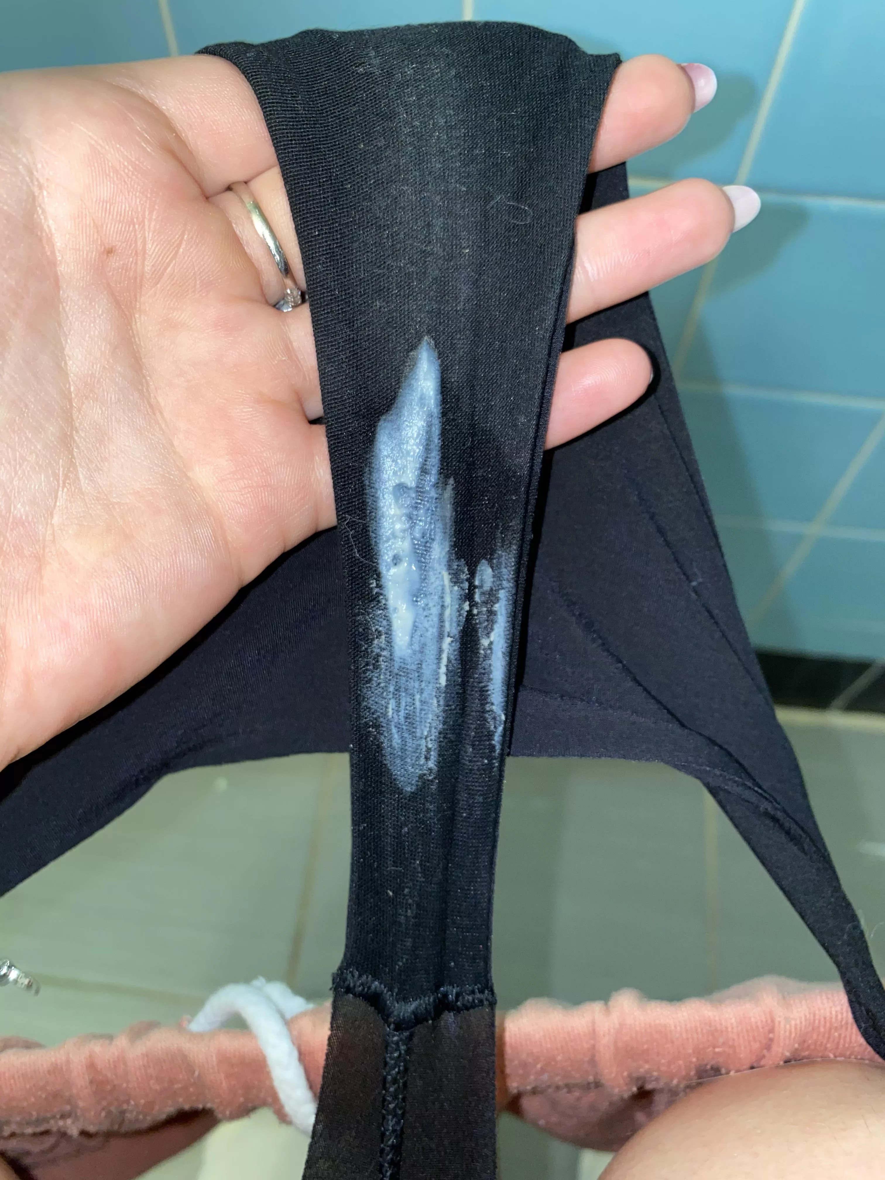 [oc][f19] Rate my creamy thong 😈 posted by littlepanties666