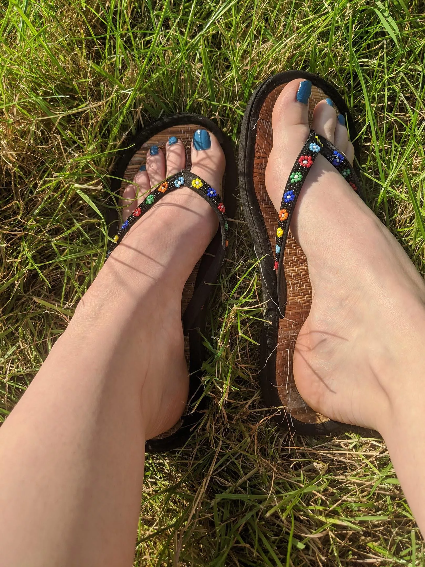 Oh are you looking at my colourful flipflops or at something else? 😘 posted by DarlingArches