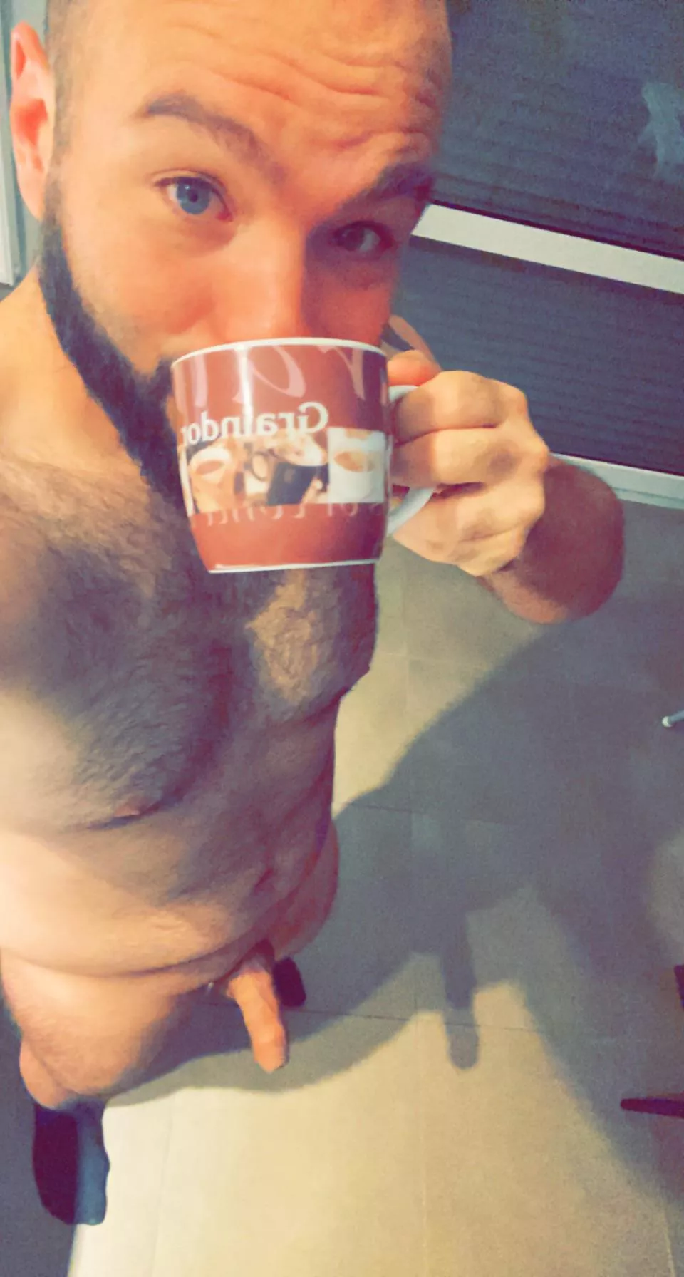 Oh hi there, good[m]orning ☕️ [35] posted by Arnvp