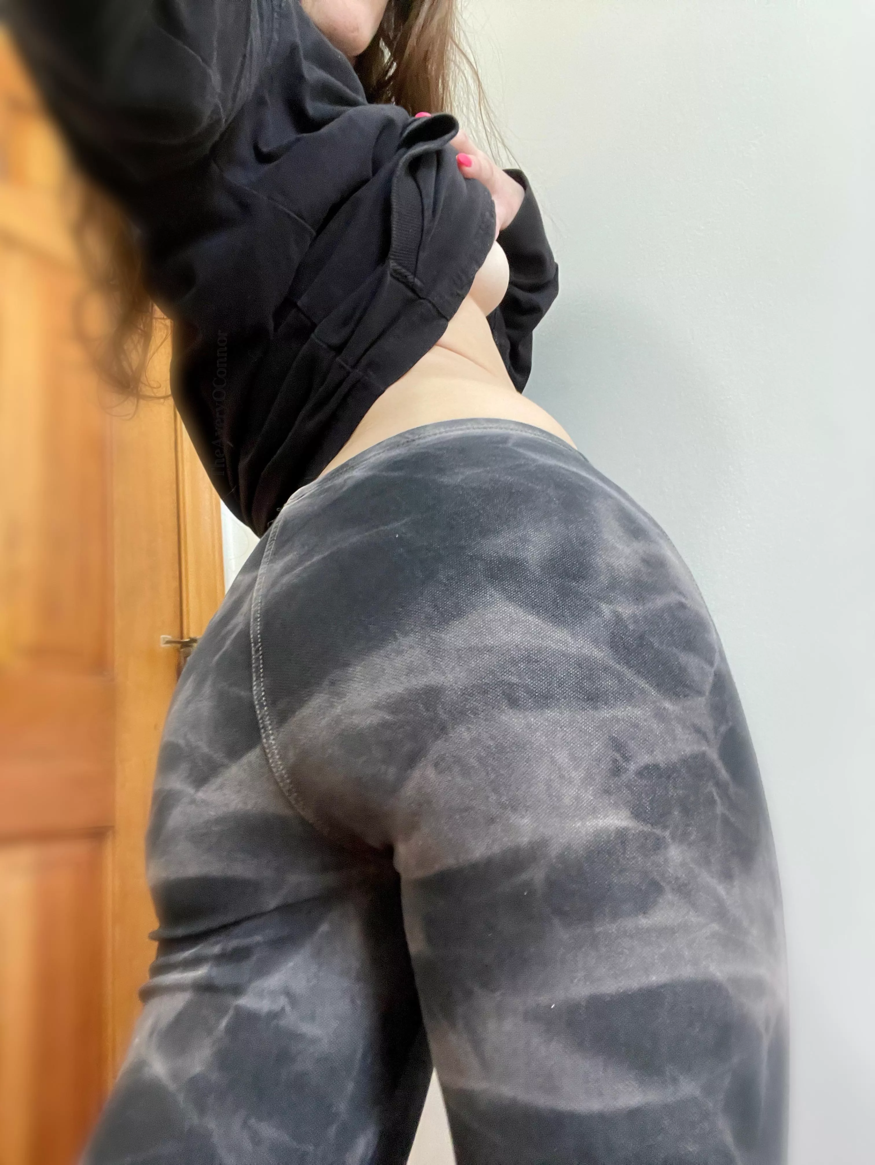 Ok, but these Top Shop leggings are just *chefâ€™s kiss* posted by TheAveryOConnor