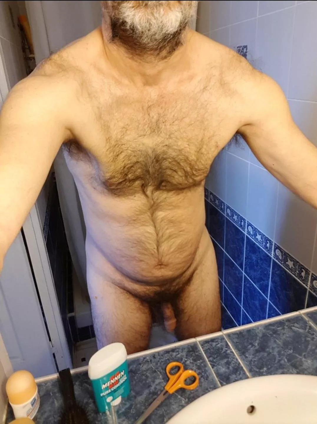 Old hairy dad...(61y).â€¦. posted by HarveyBentGoneWild