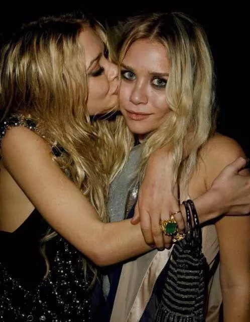 Olsen Twins posted by landv69