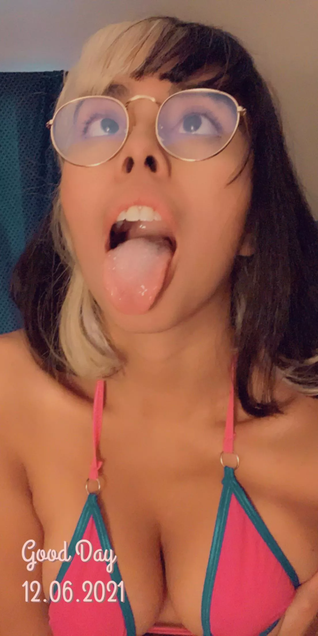 On my tongue posted by xnuggiehoex