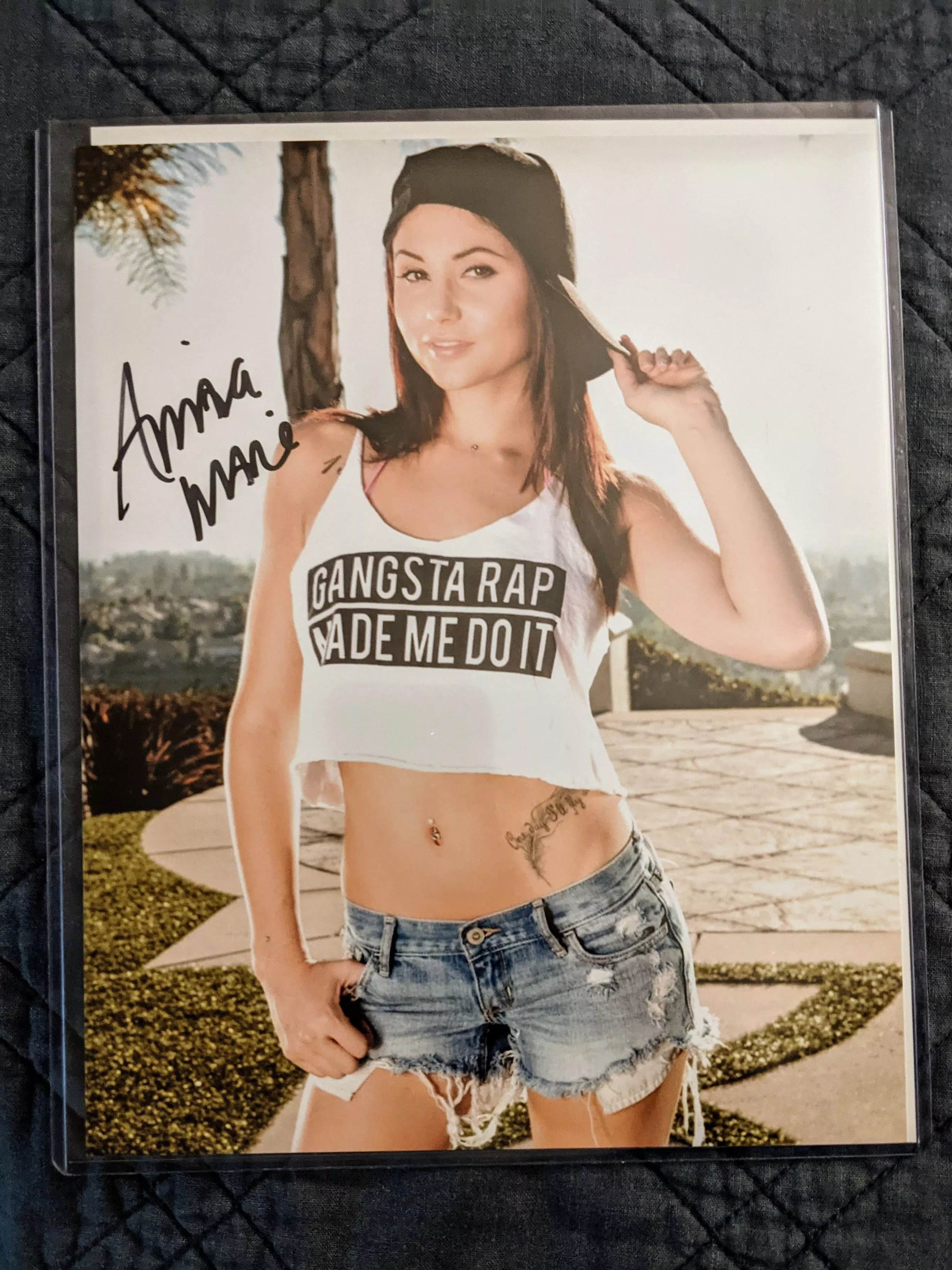 One of my sexy Ariana autographs 🤤 posted by hottsexx