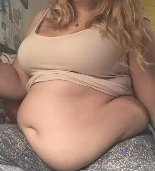 Only a little chub right? ðŸ˜ˆðŸ¥µ posted by ChubbyGainerGirlLexi