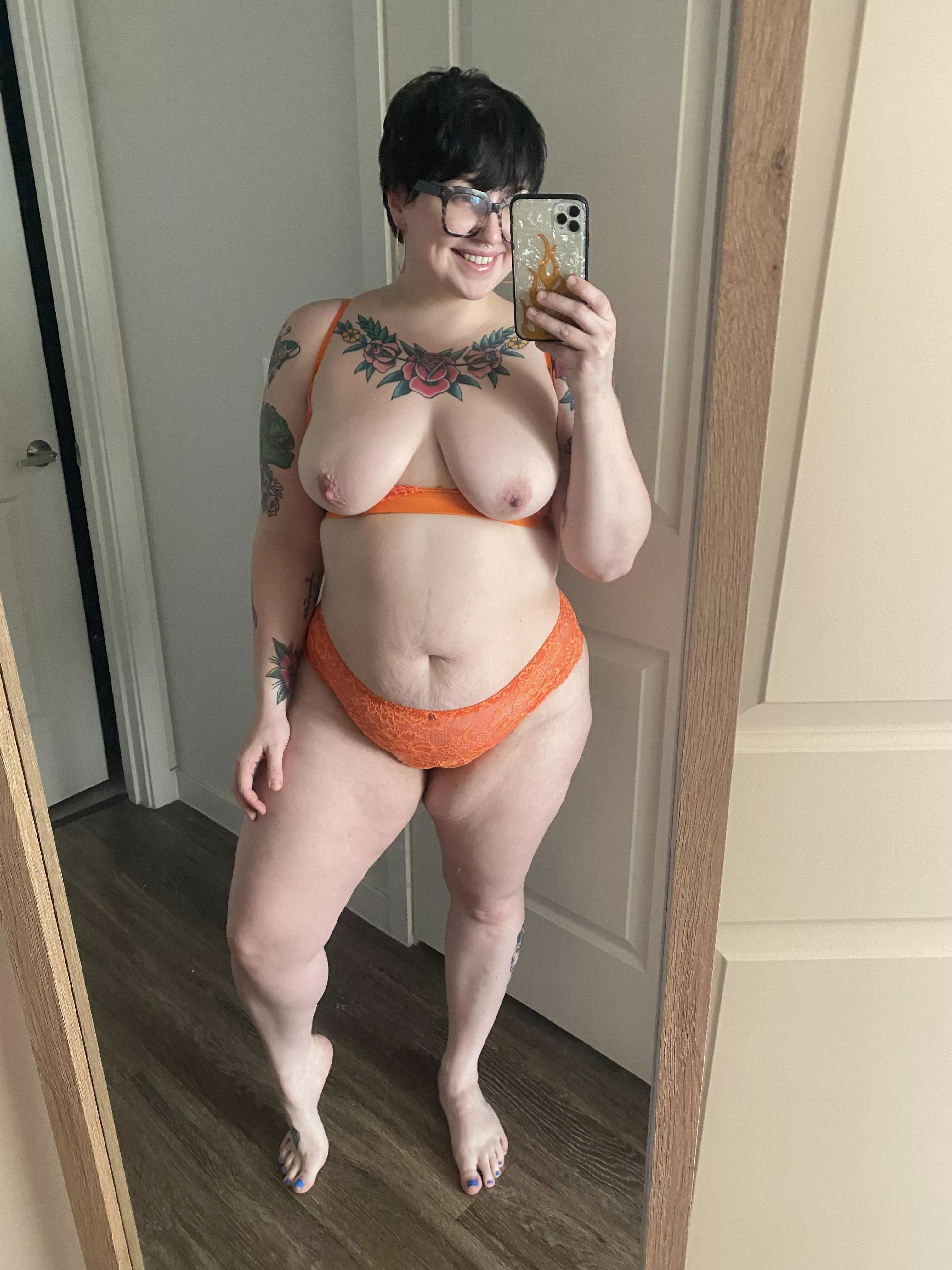 Orange you glad I came to say hello? 😏🧡 posted by fierycurves