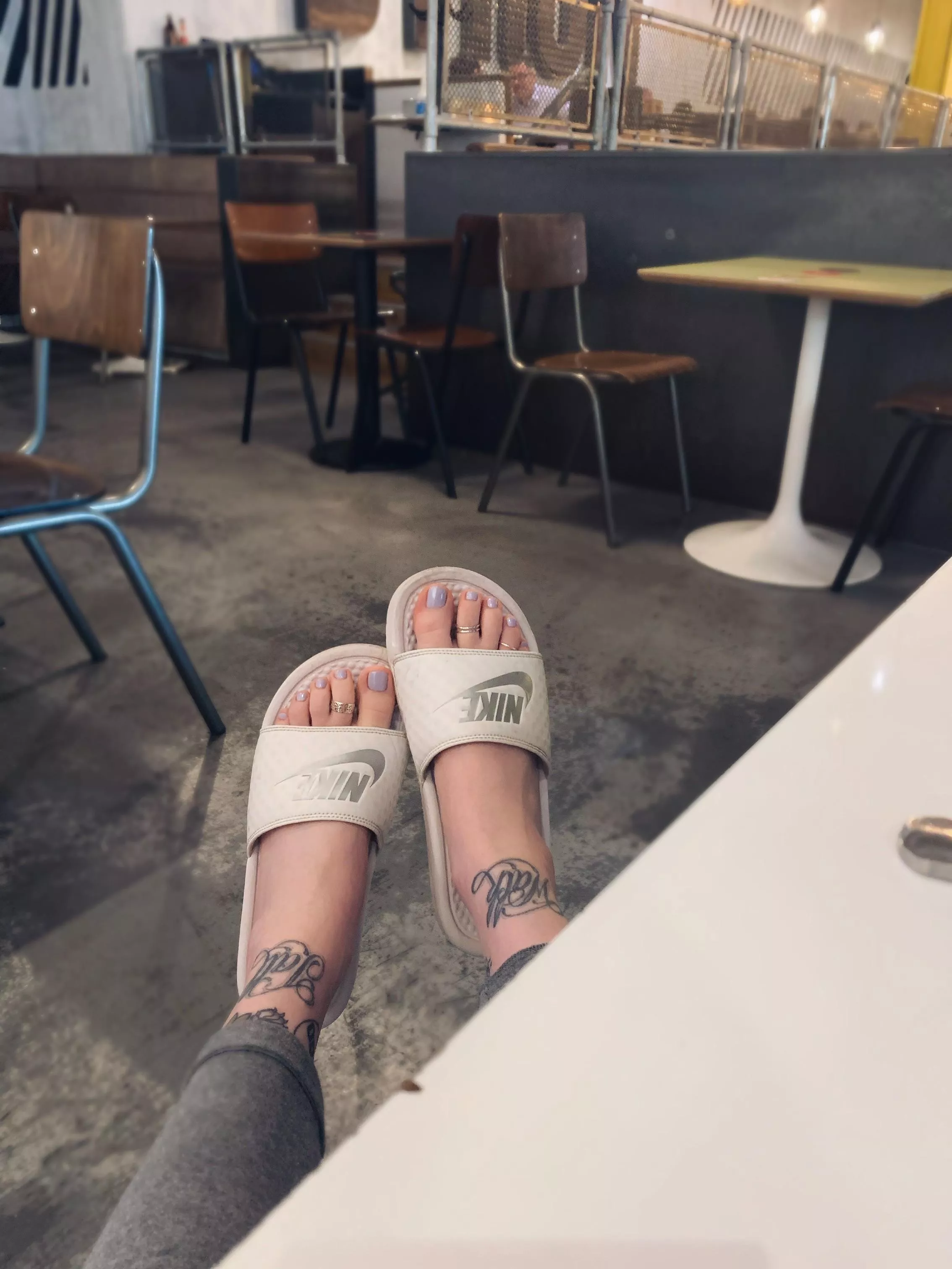 Out to dinner, I’m hungry for food and you’re hungry for feet 🙈👅🥰 posted by Faefeet