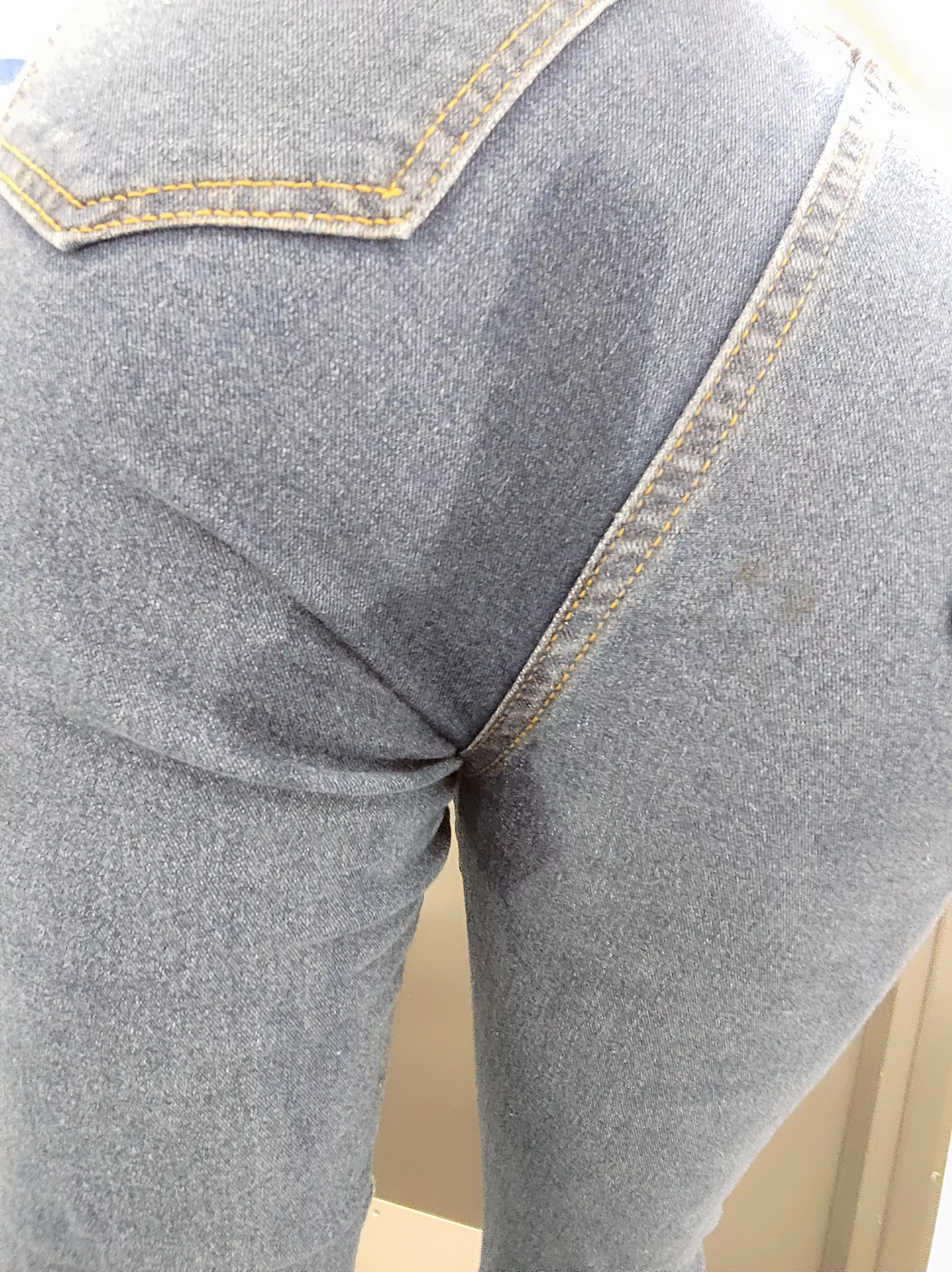 peed myself at work posted by dandelion_princess