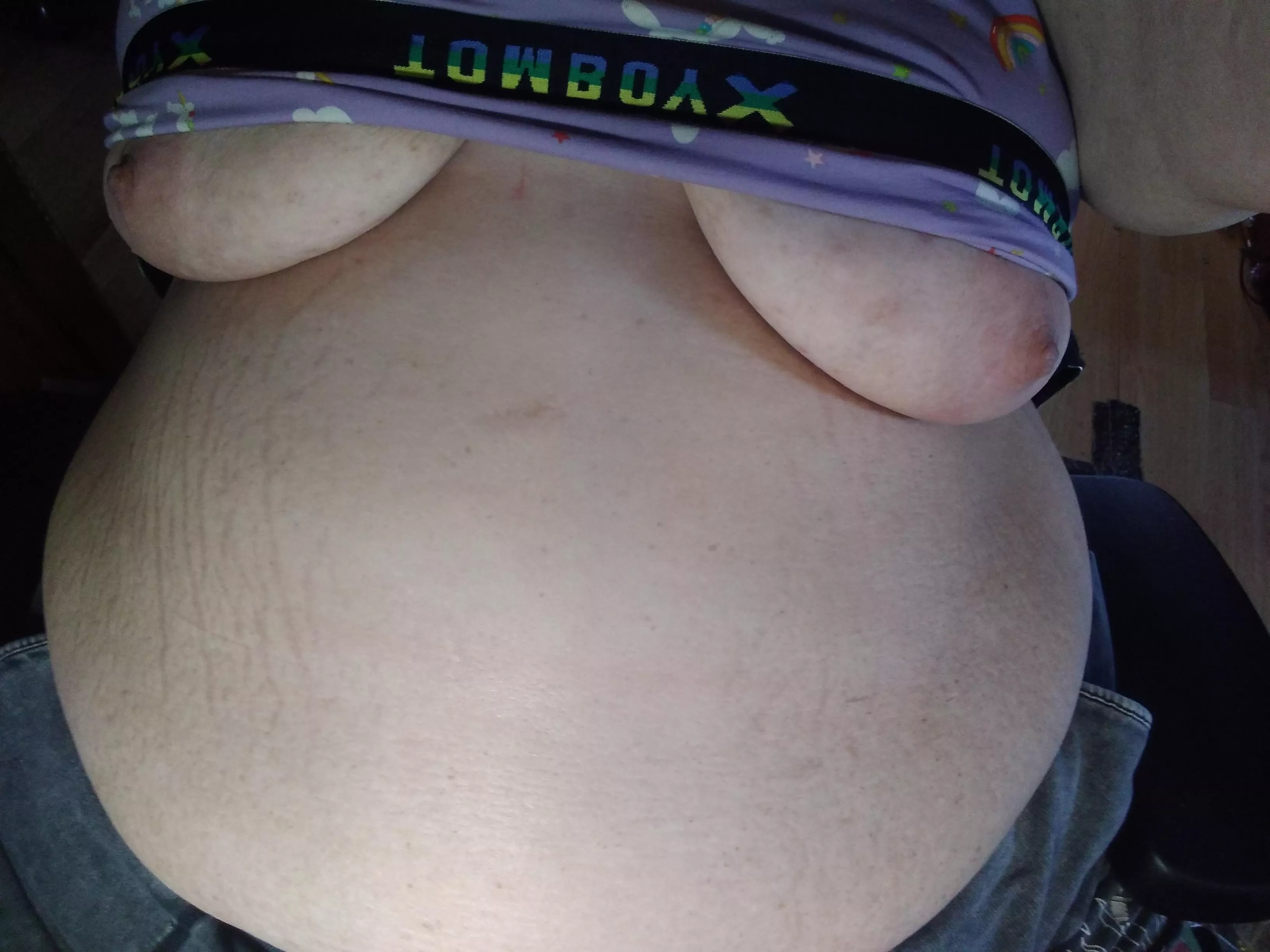 Peekaboo titties and lots of belly posted by invisibleone82