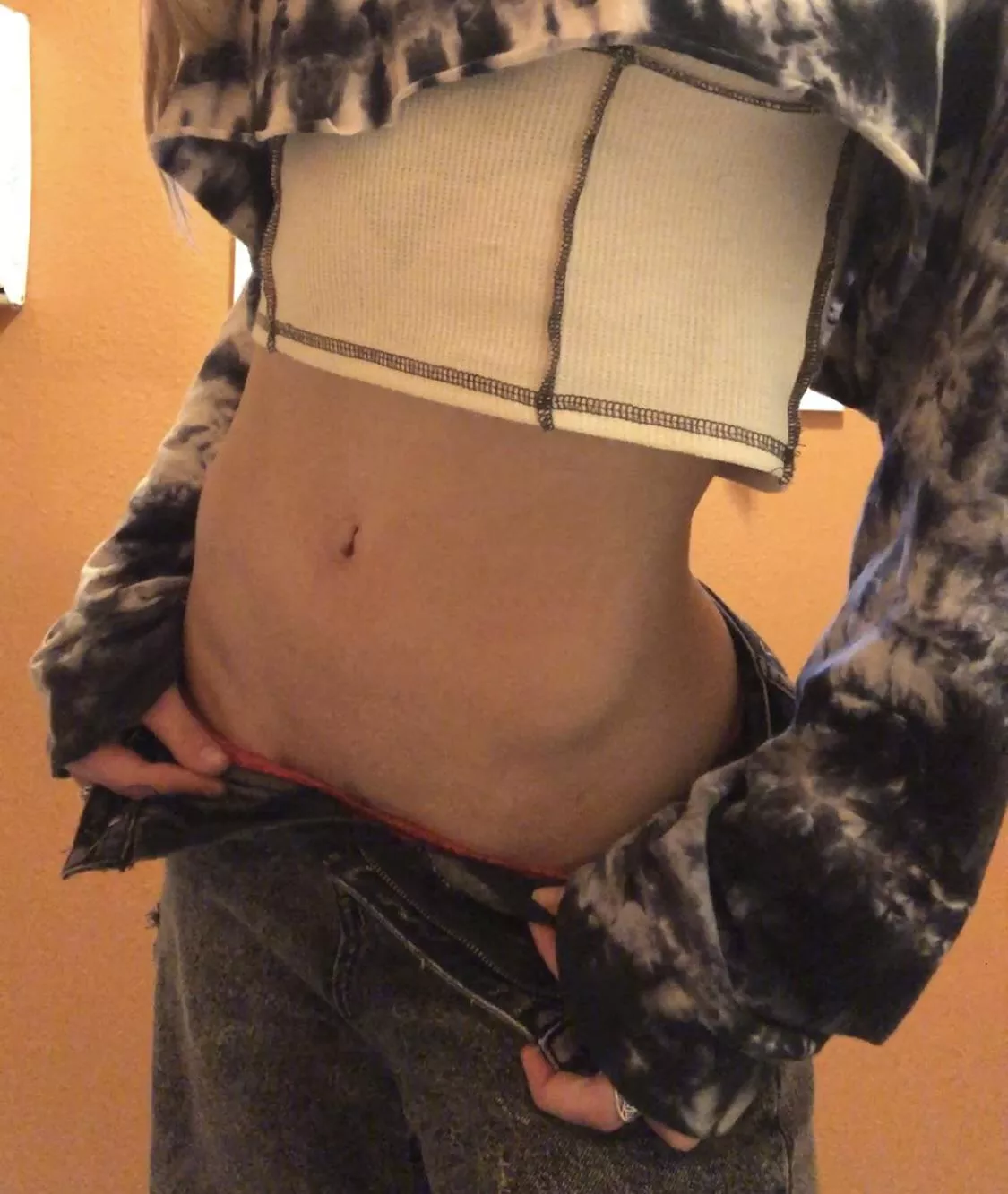 Petite fit bellies acceptable here? 😋 posted by rosemarynips