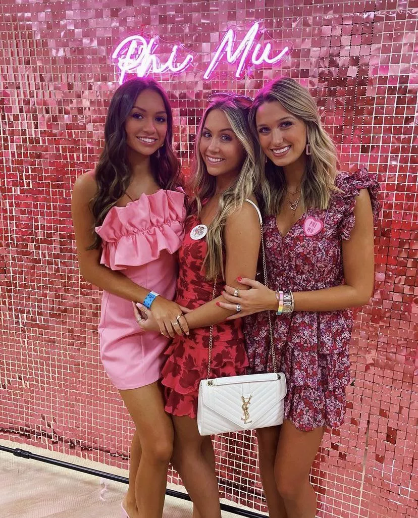 Phi Mu posted by alphadaawwgg