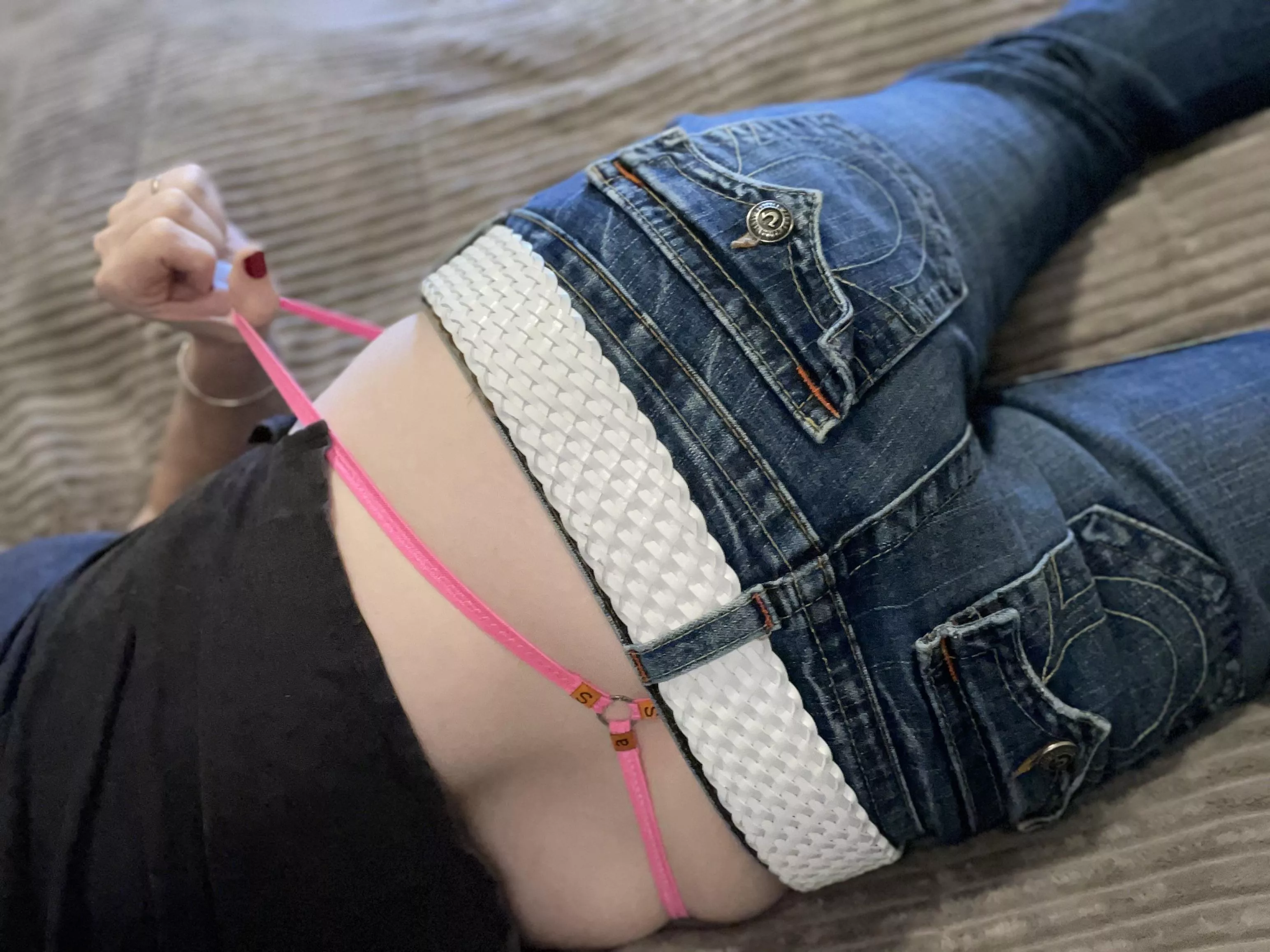 Pink thong Thursday posted by BoredMilf2019