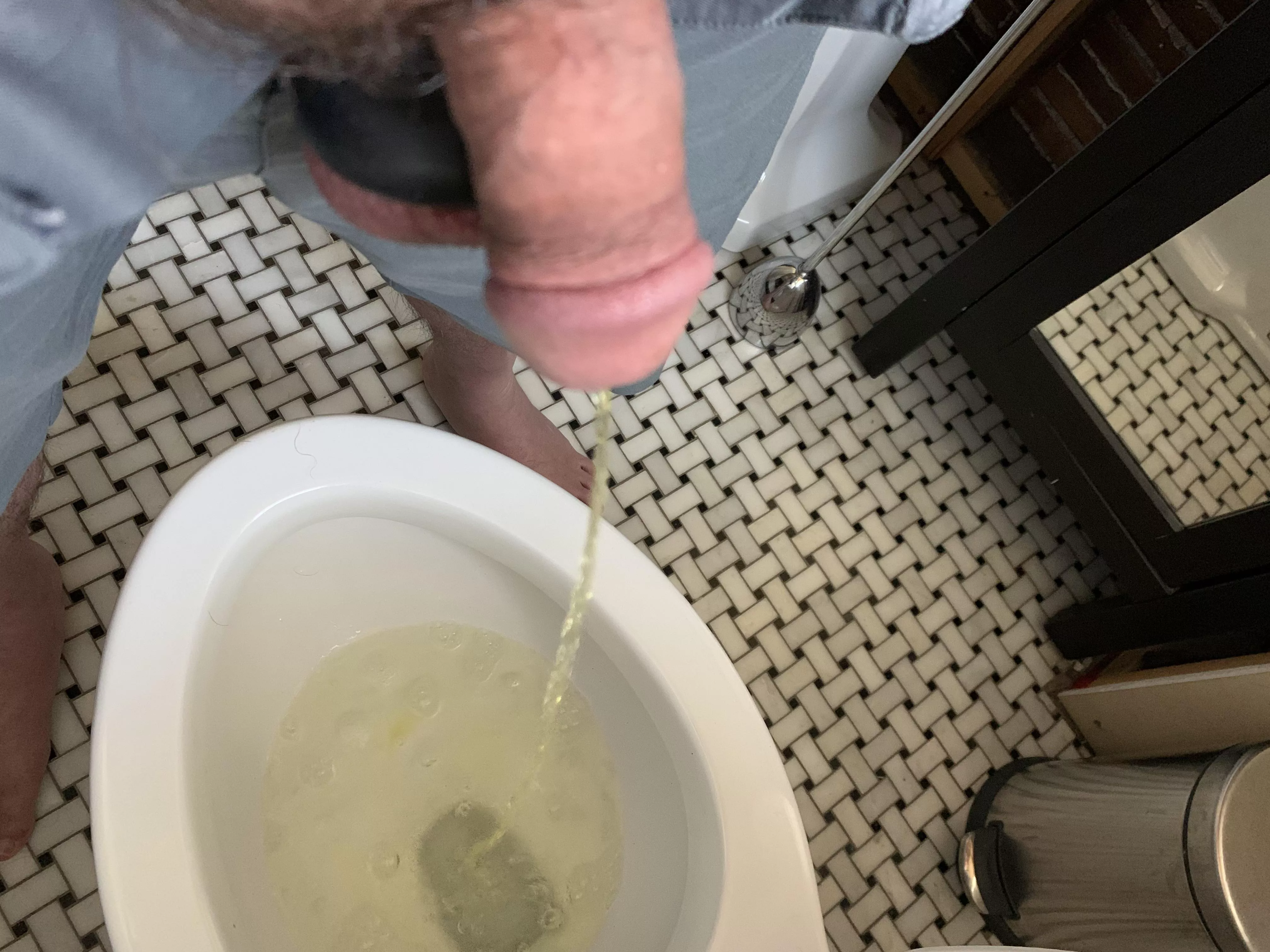 Pissing with the Oxballs Stretcher posted by YYCGPL