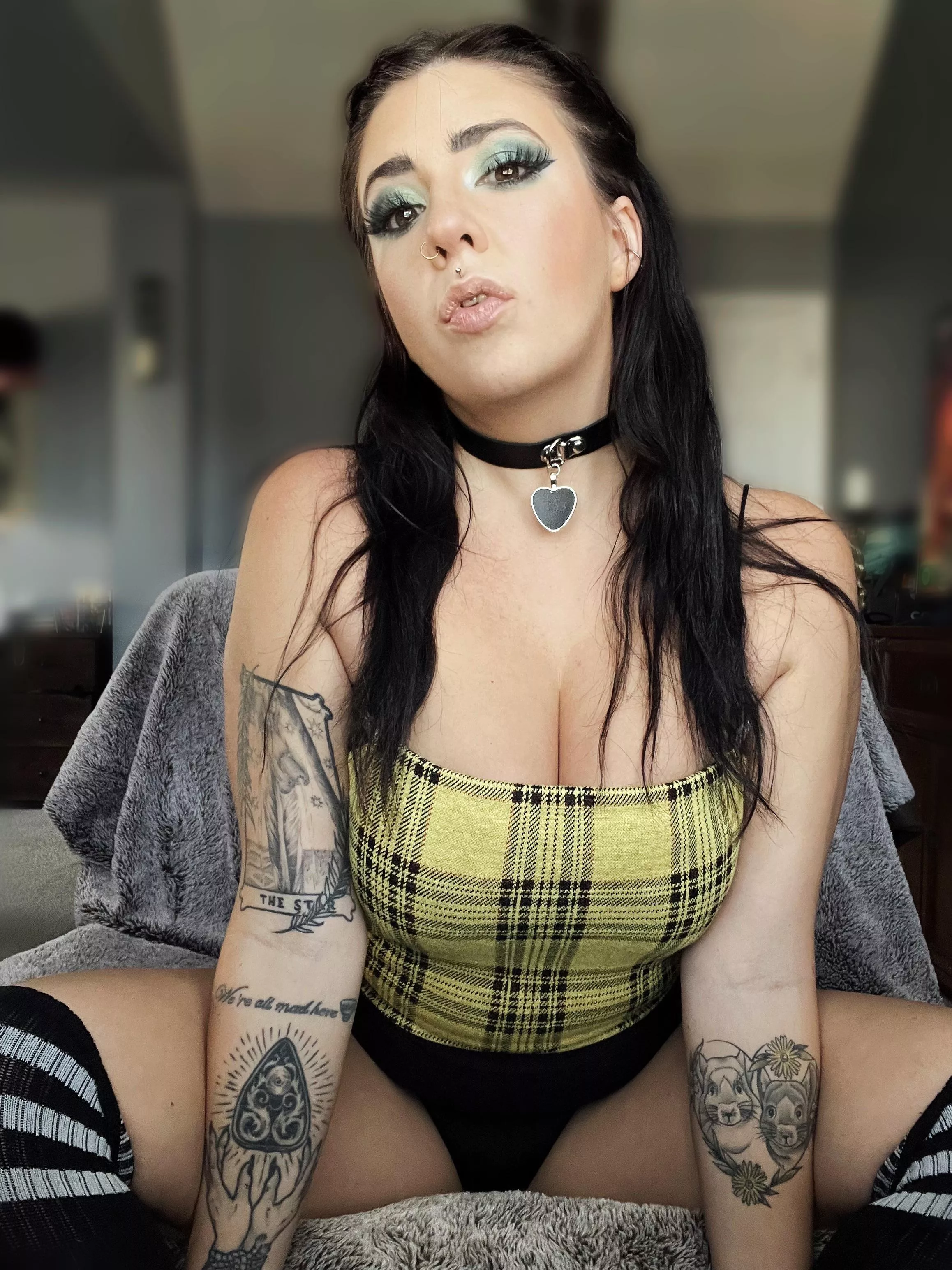 Play Pokémon with me 👉🏻👈🏻 posted by aly_brookevip