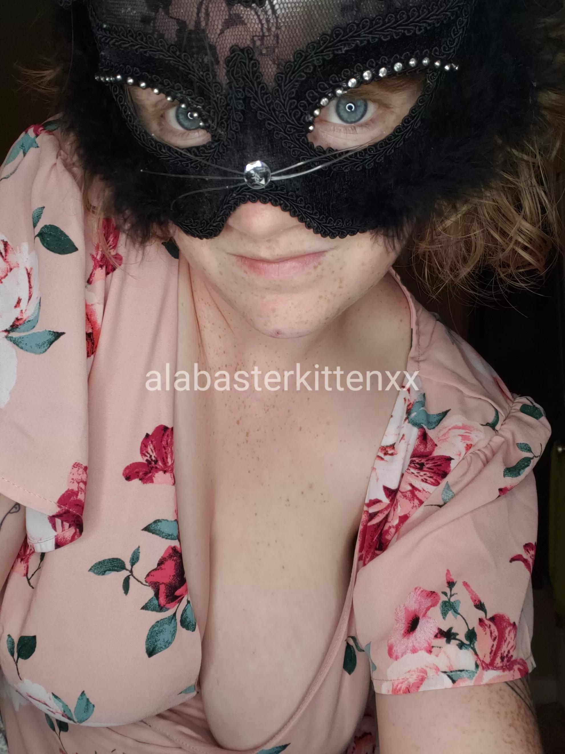 Playing dress up! Wanna join? posted by alabasterkittenxx