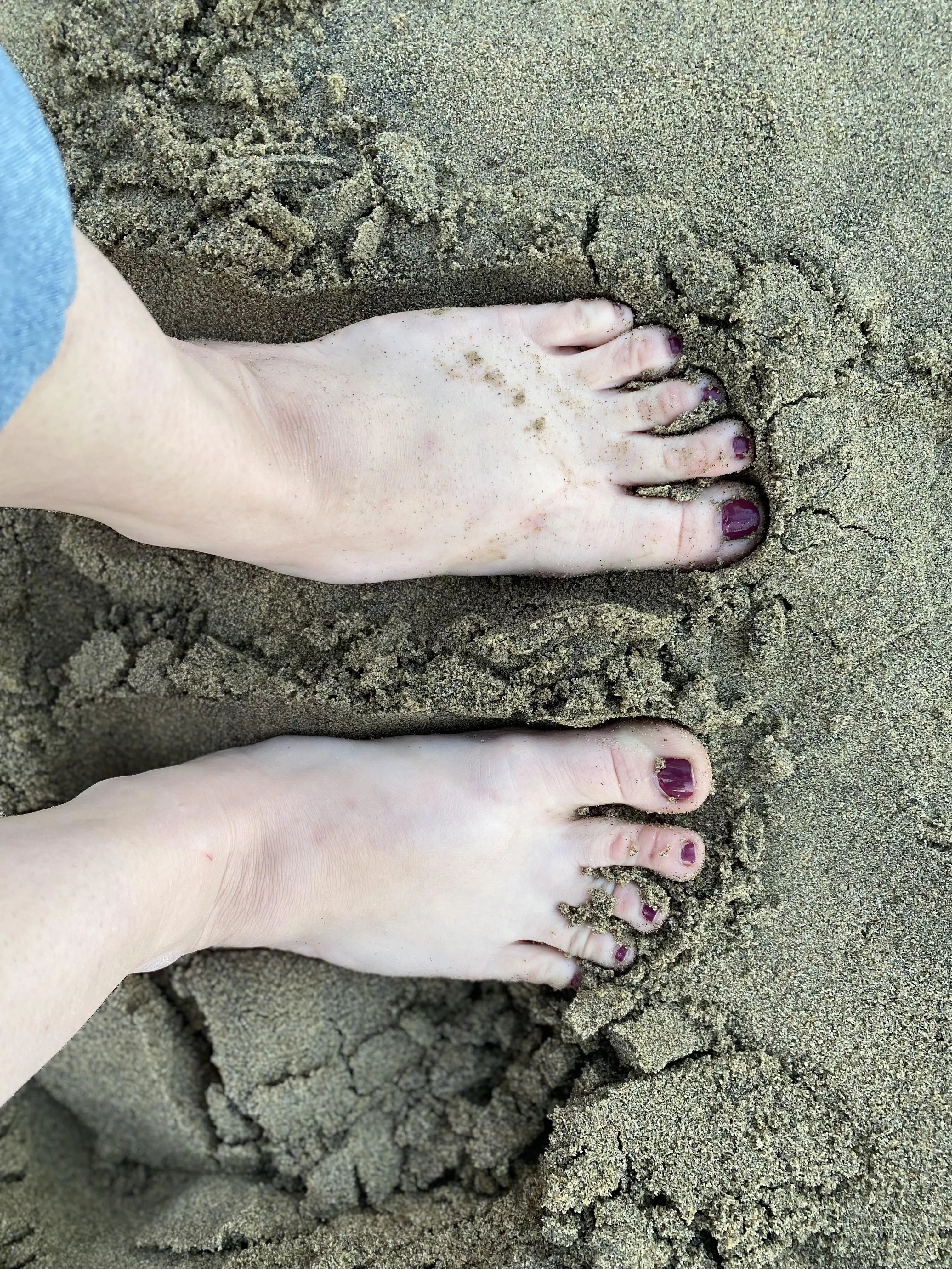 Playing in the sand!!! posted by Luckyy4242