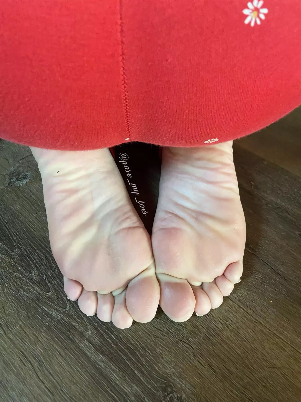 Please tickle my wrinkly soles! 😉 posted by pose_my_toes