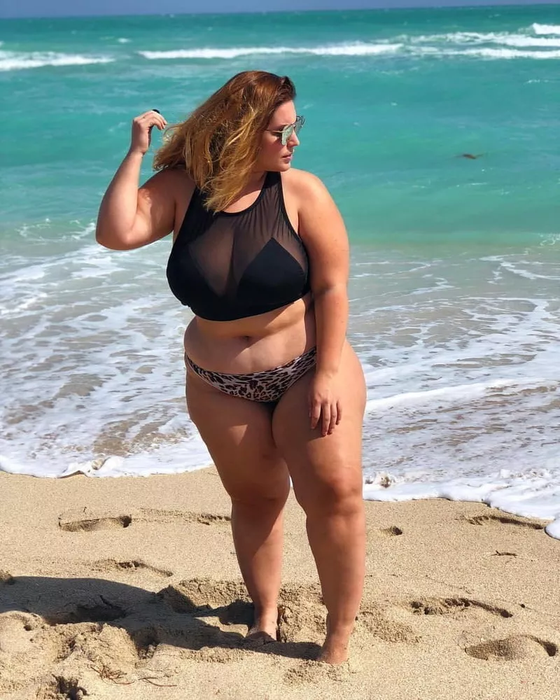 Plump bikini babe at the beach posted by Udderluvr2020