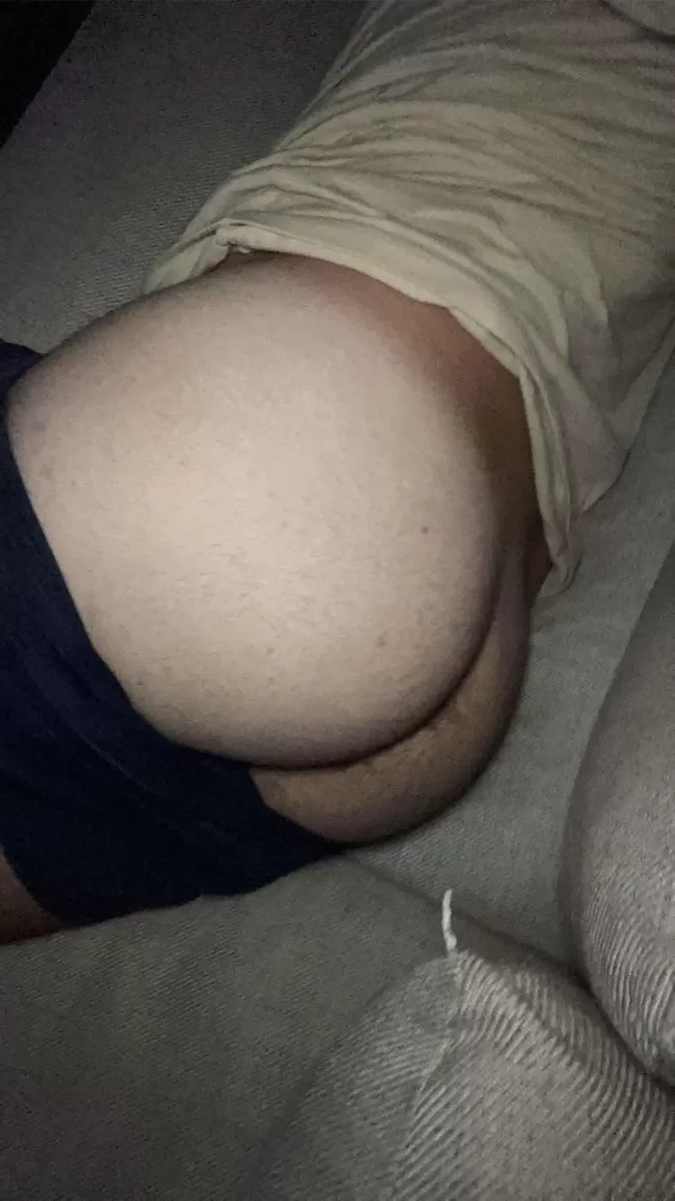 pm me if u have a big cock posted by Tylercrane2