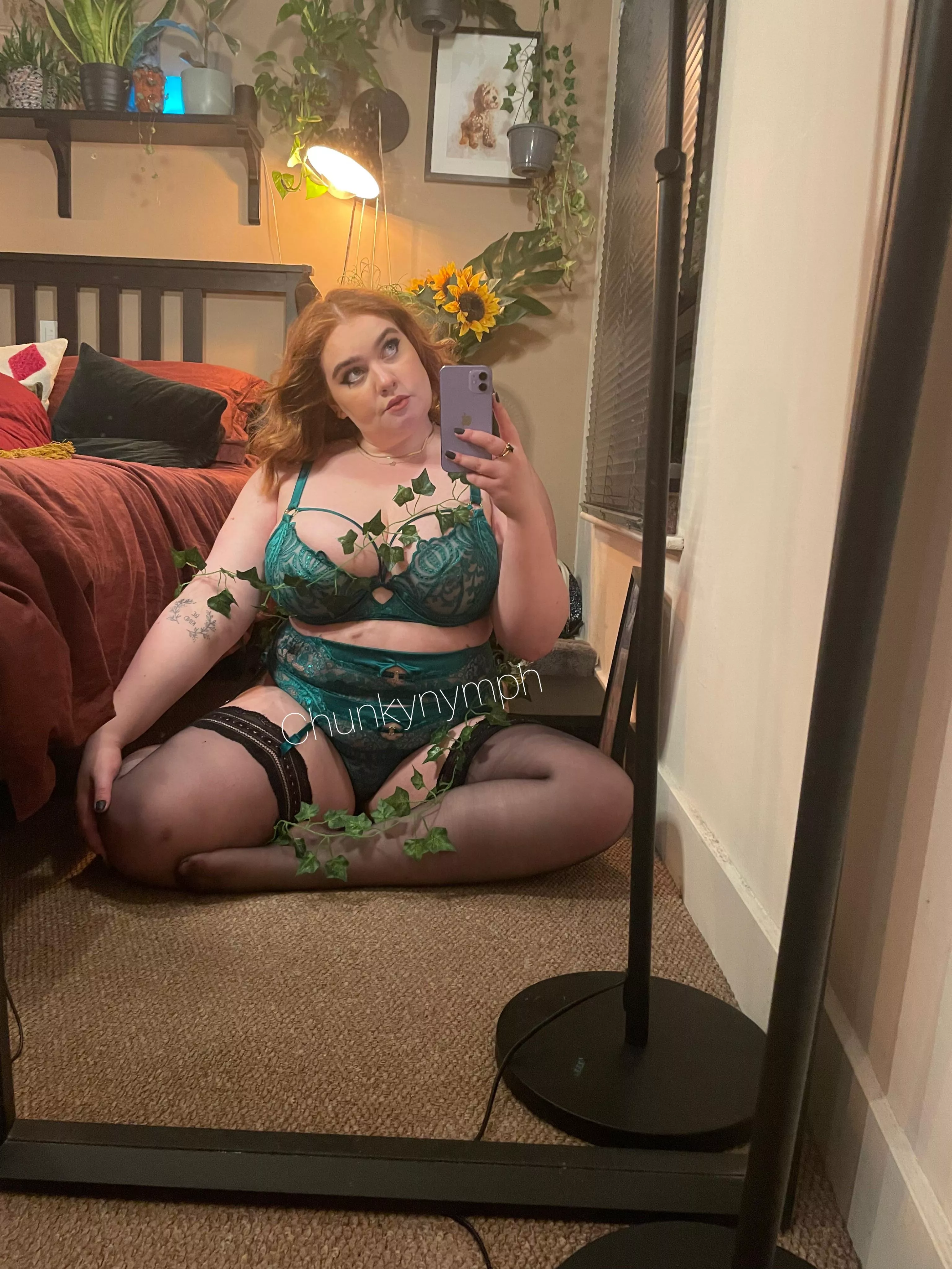 Poison Ivy but make her chubby posted by chunkynymph