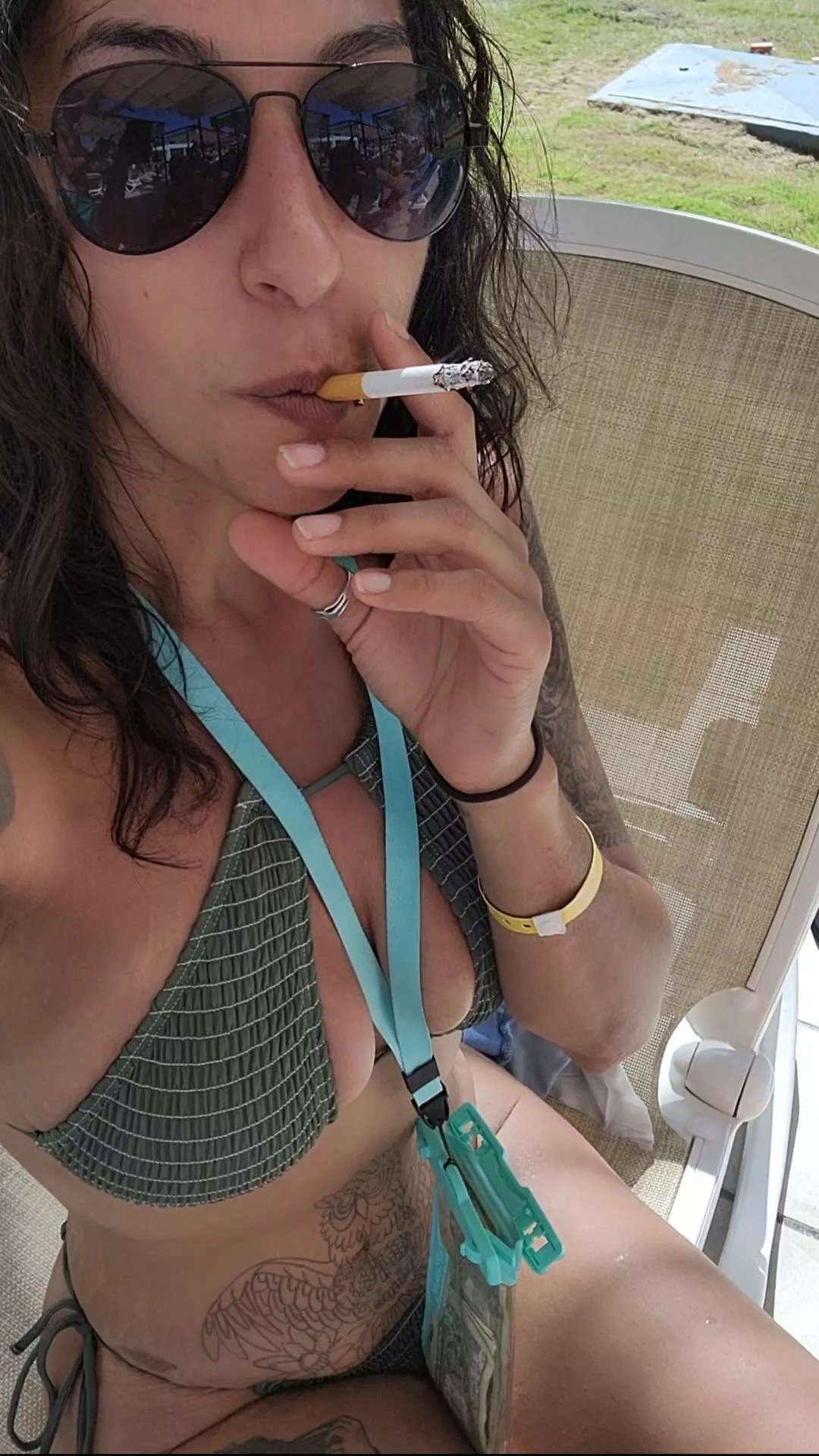 Poolside smoke 🚬 posted by Alternative-Oil-2220