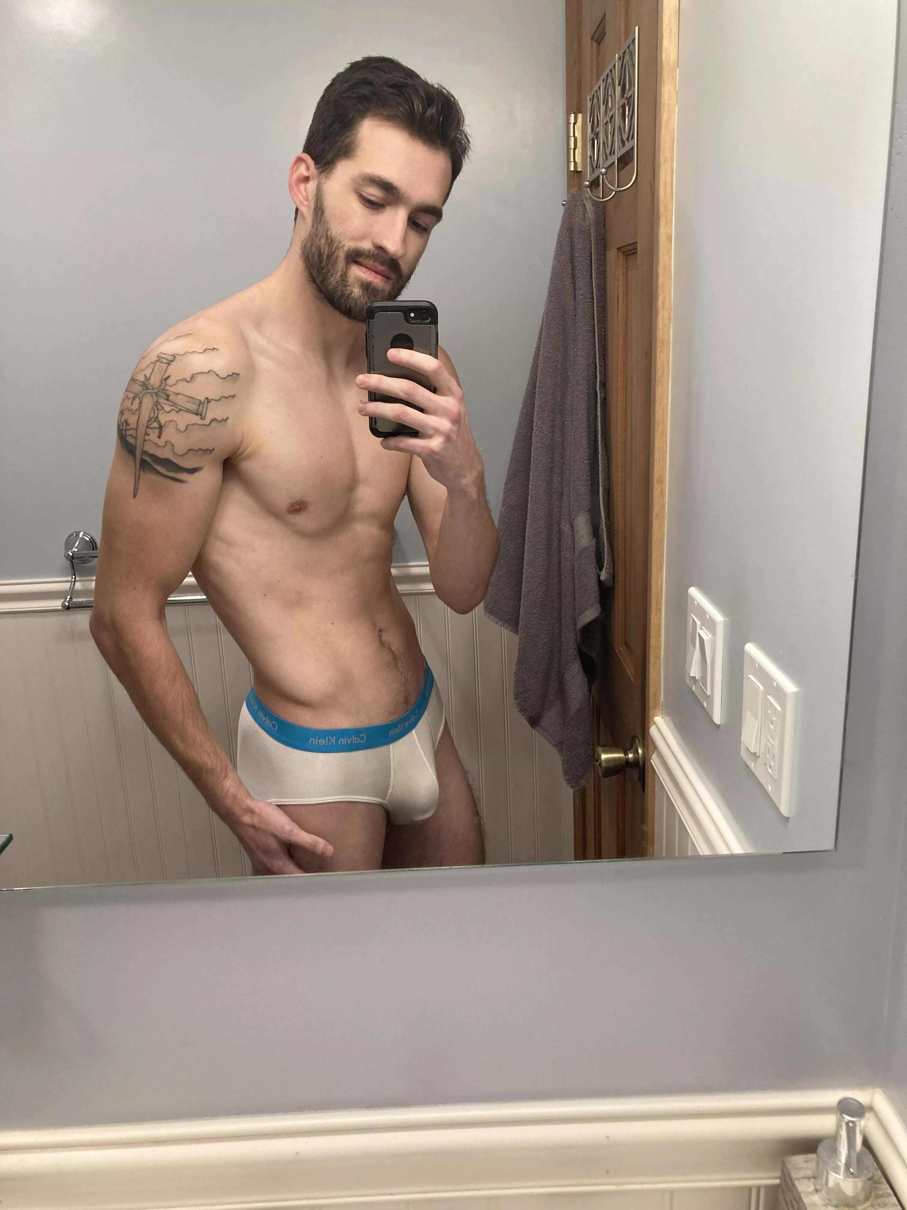 Post hockey hornyness with my bulge posted by rpot4