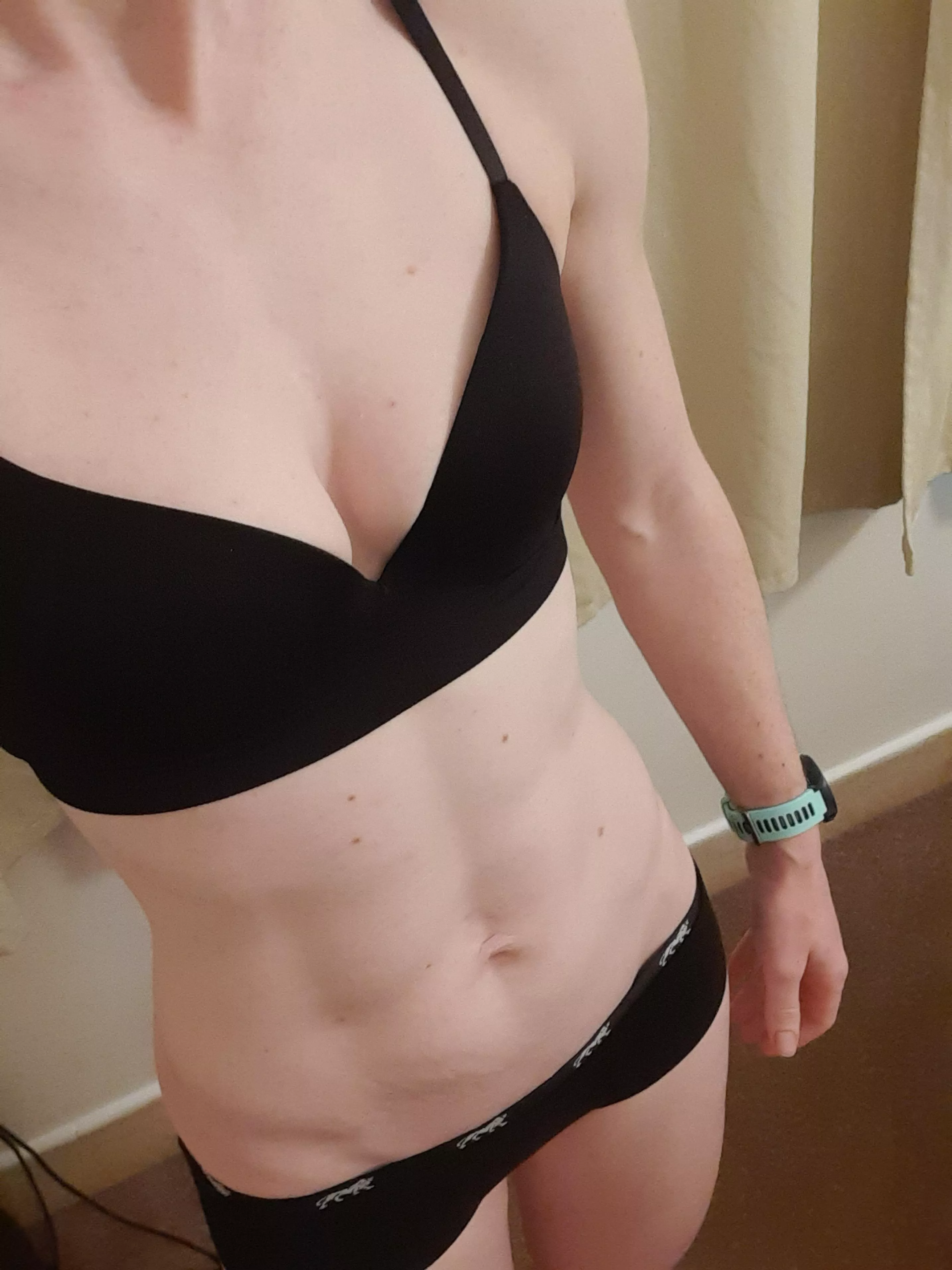 Post work out and post shower pics are my favourite, love seeing the work pay off [f36] posted by SecretRunMilf