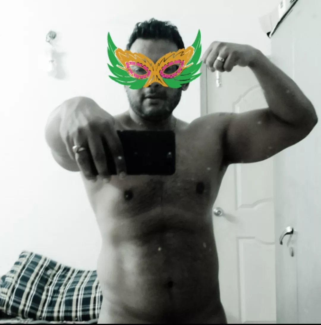 Post workout naked flexing, (m)ind joining? posted by TheSlowLearner1976