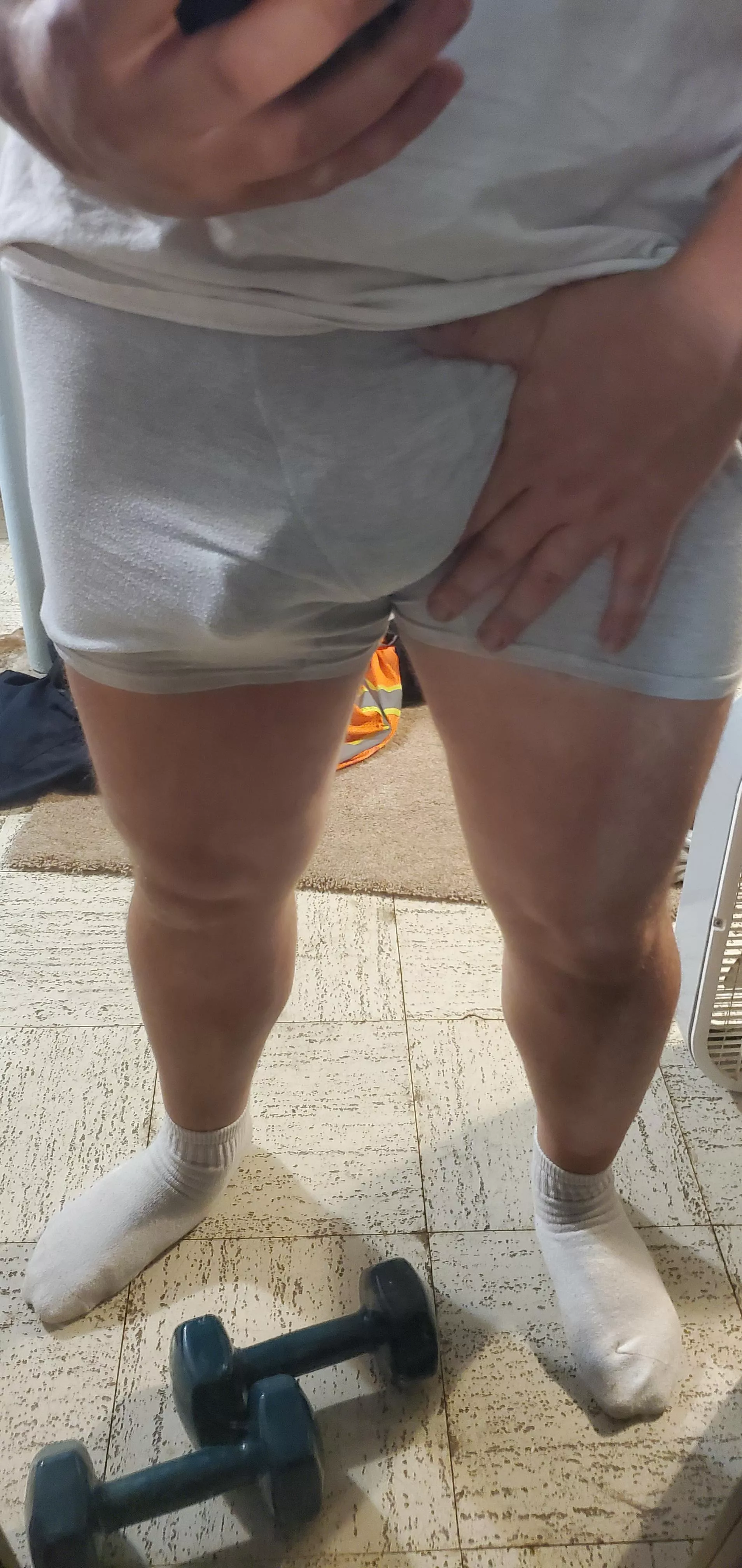 Powerful thighs and a big cock head, wonder what that means 🤔 posted by fatguyfatcock