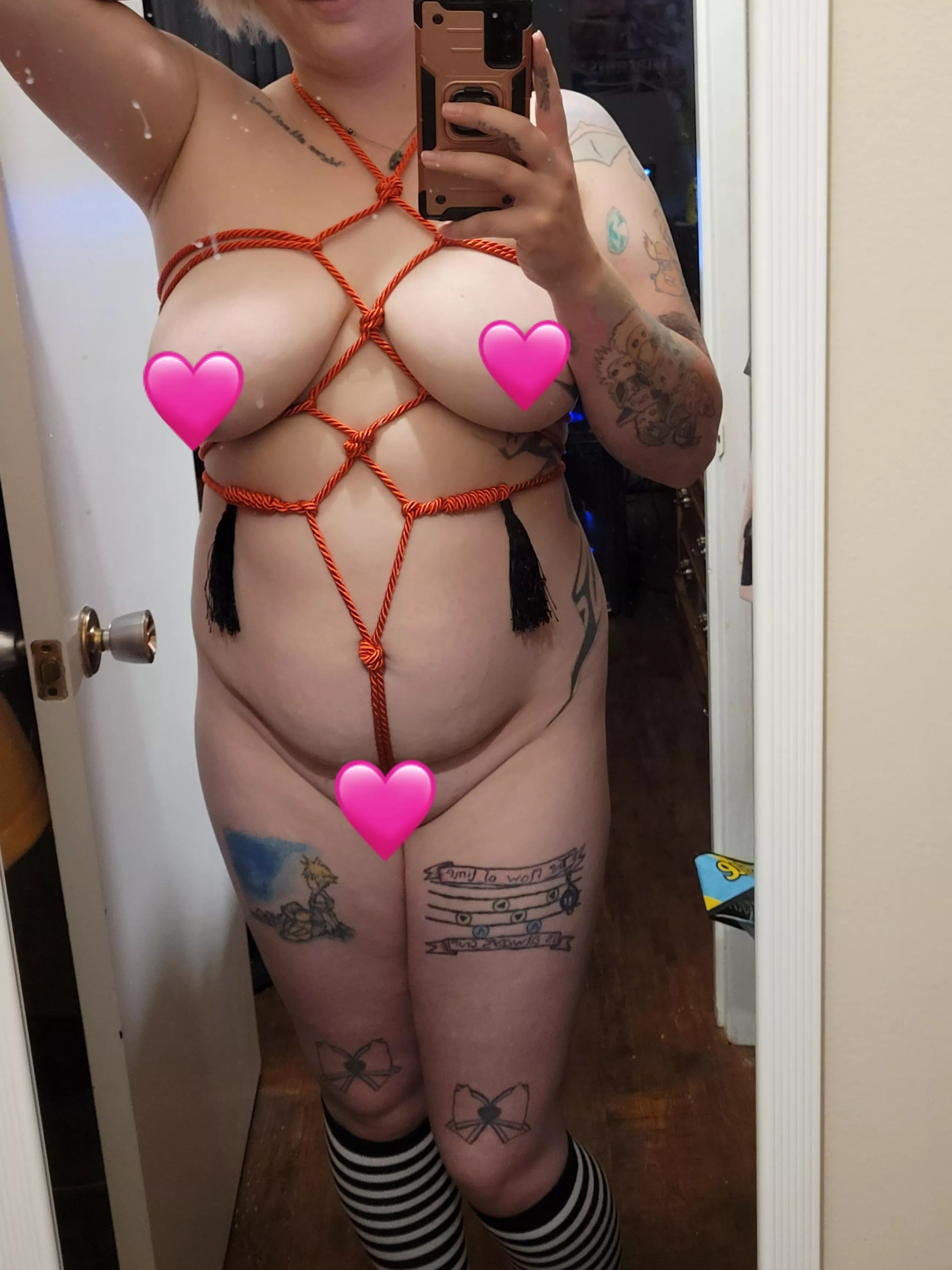 practicing my shibari posted by winterbunniee