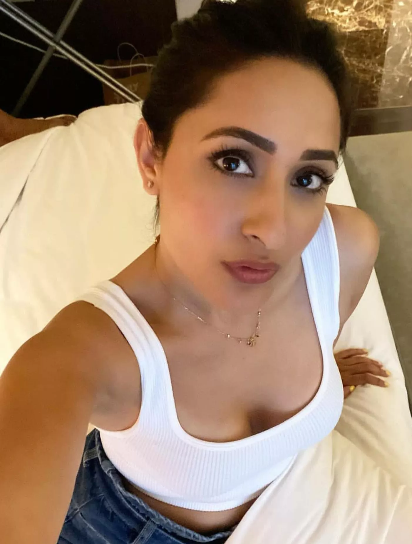 Pragya Jaiswal posted by DarkArmpitSmell