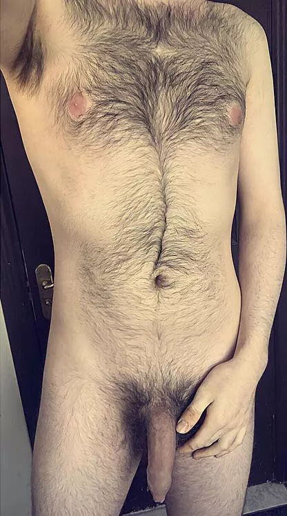 Pre shower wank posted by Mystery1802