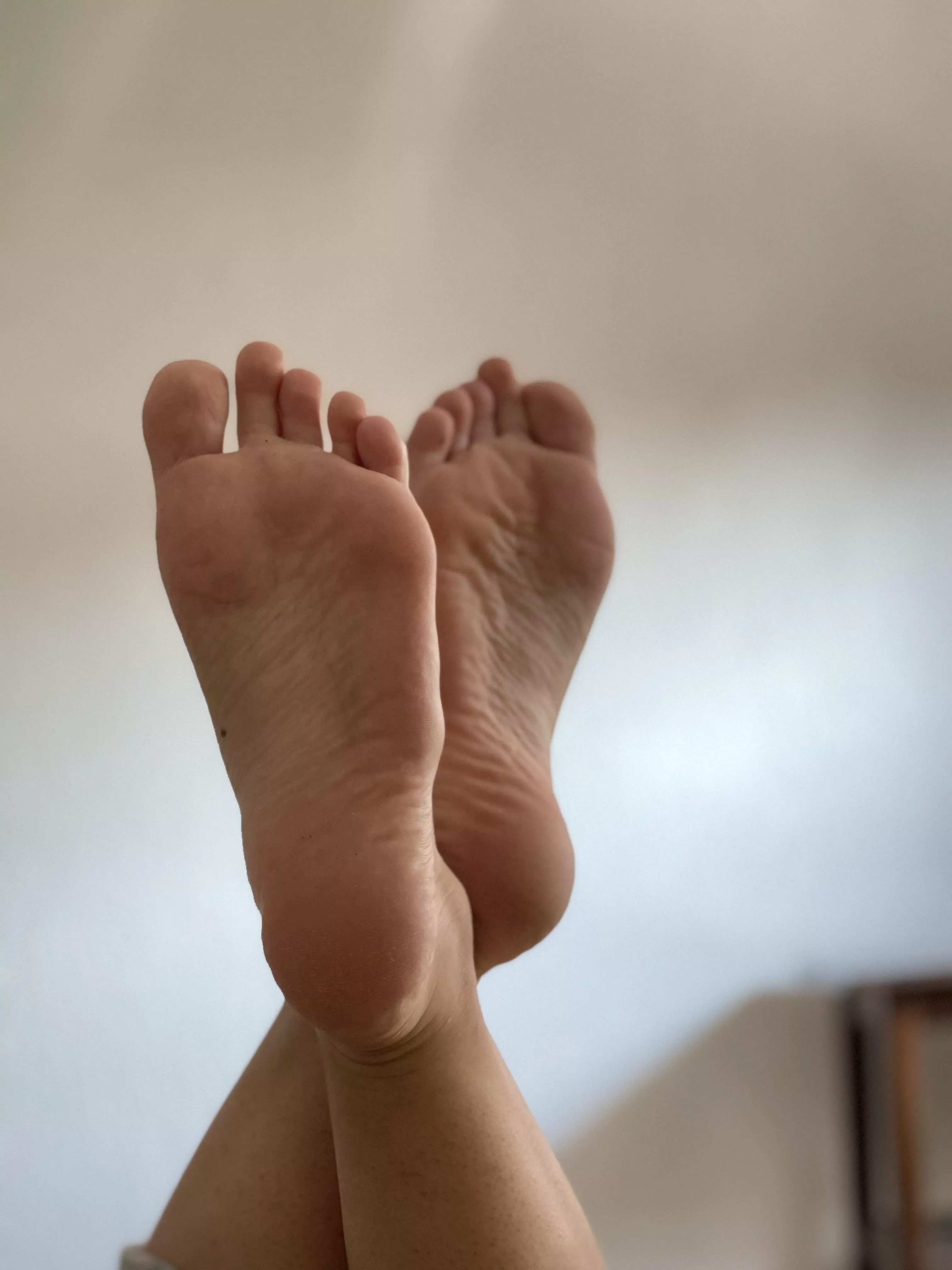 Prettiest soles you’ve seen today posted by leyllah