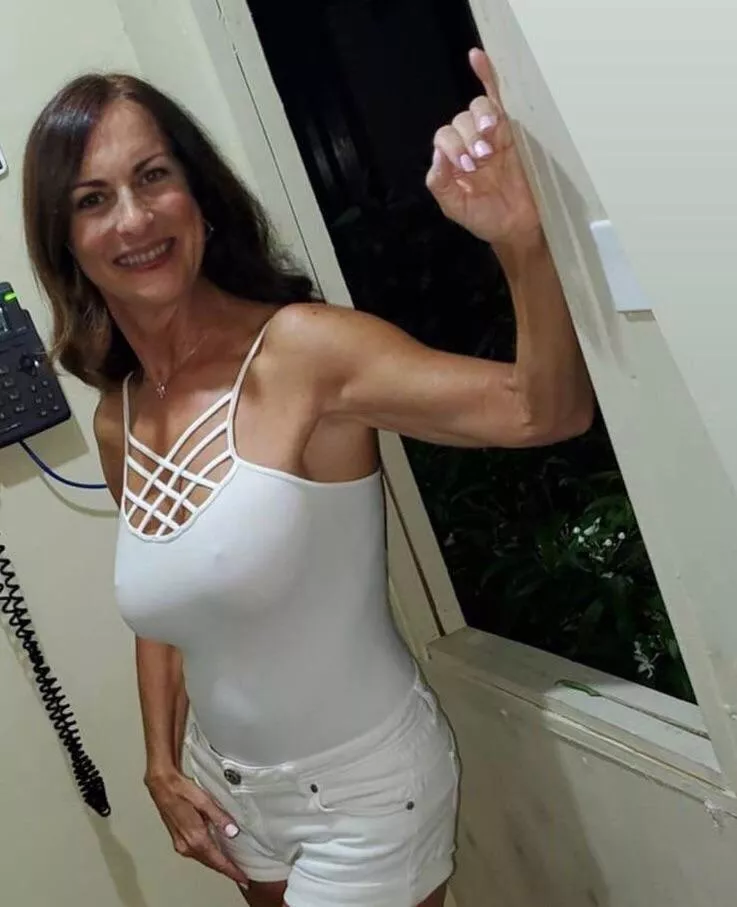 Pretty in White (50F) posted by 03Harley