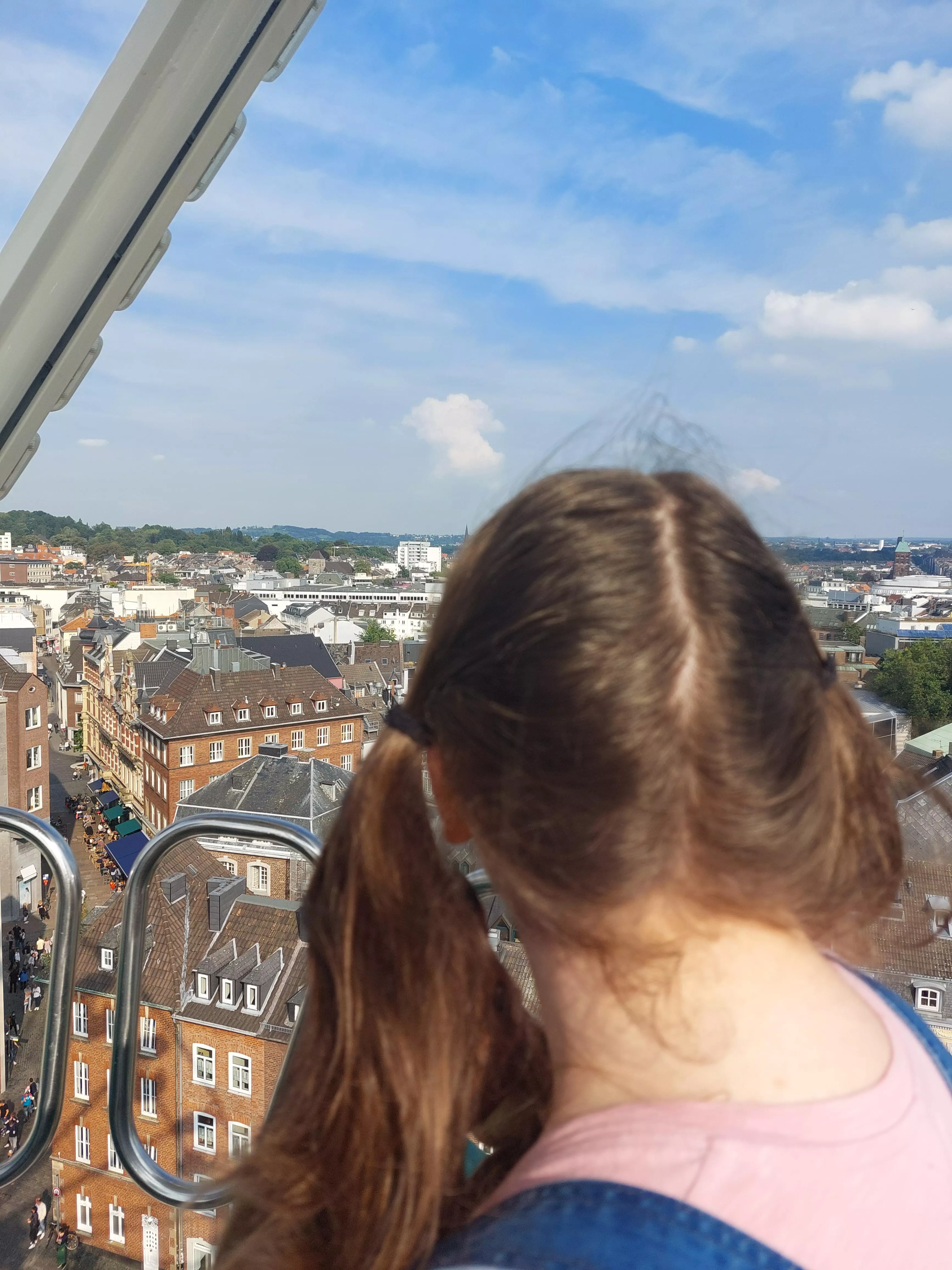 Princess is scared of heights but on the weekend she was very brave and went onto the ferries wheel with daddy. posted by Boregar1234