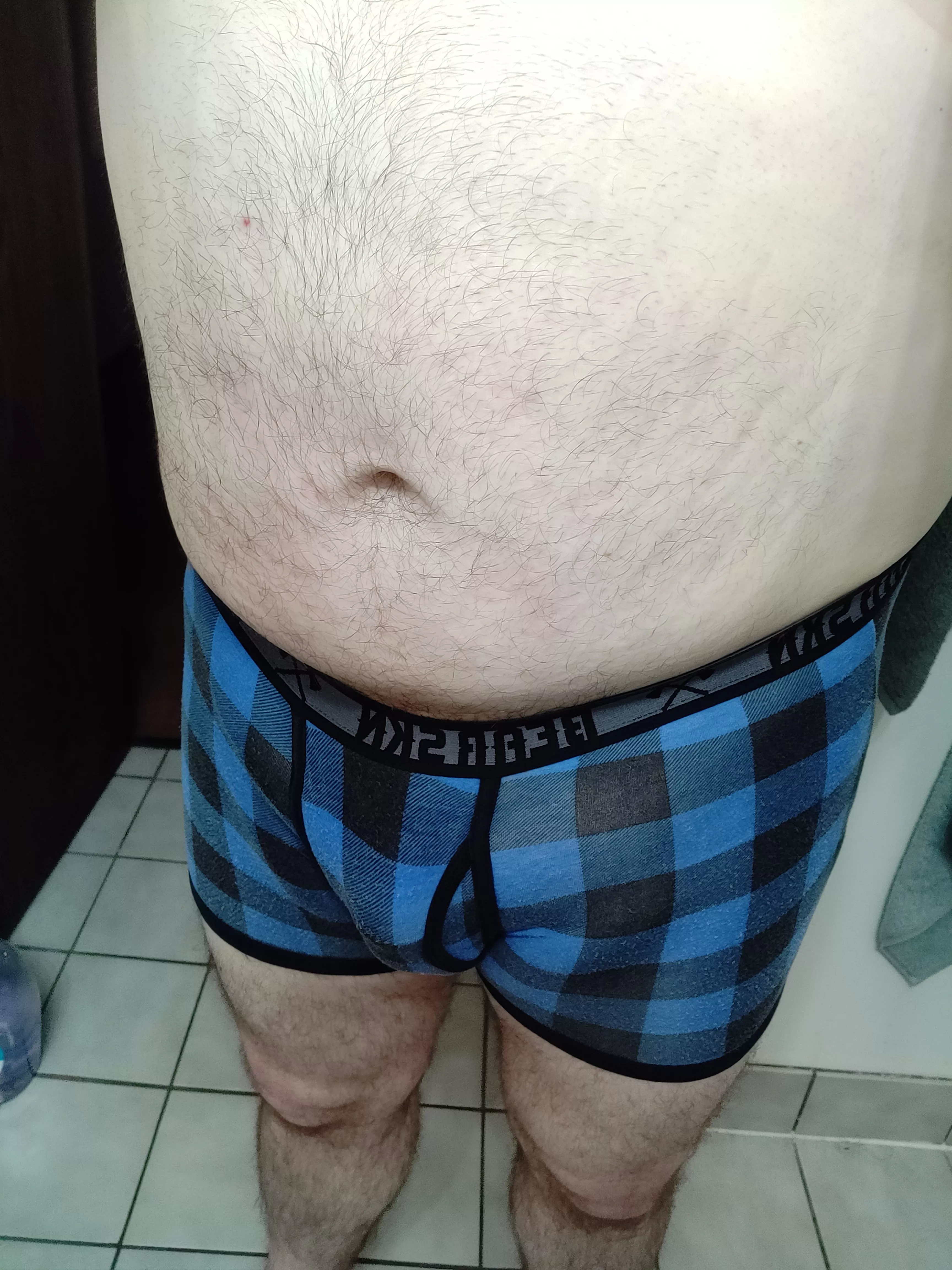 Put on a nice, fresh pair of Bearskns last night after a much needed shower beer! posted by wannabecub