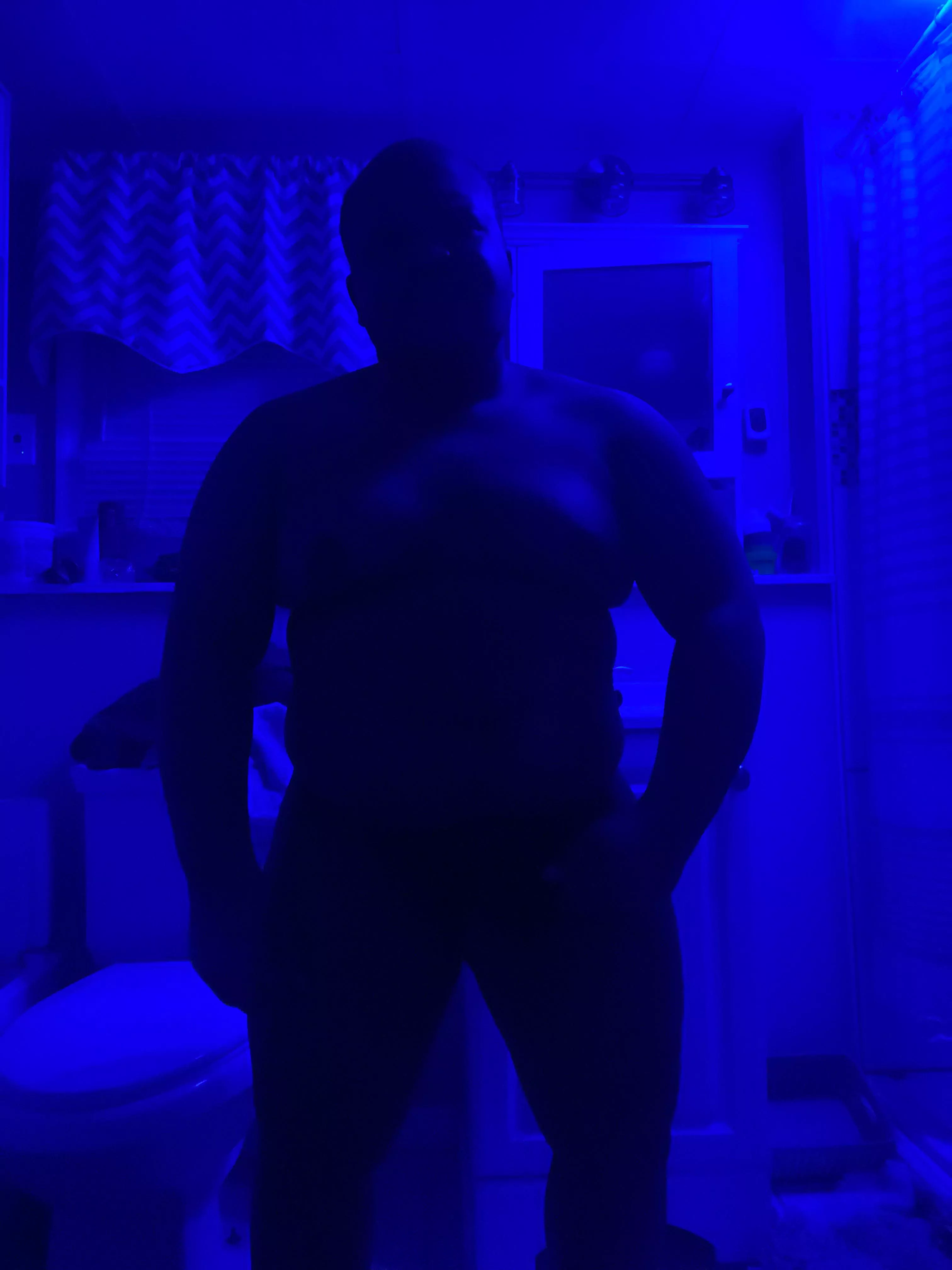 Quick pic before a late night shower. posted by FKAMopeyBlackBear