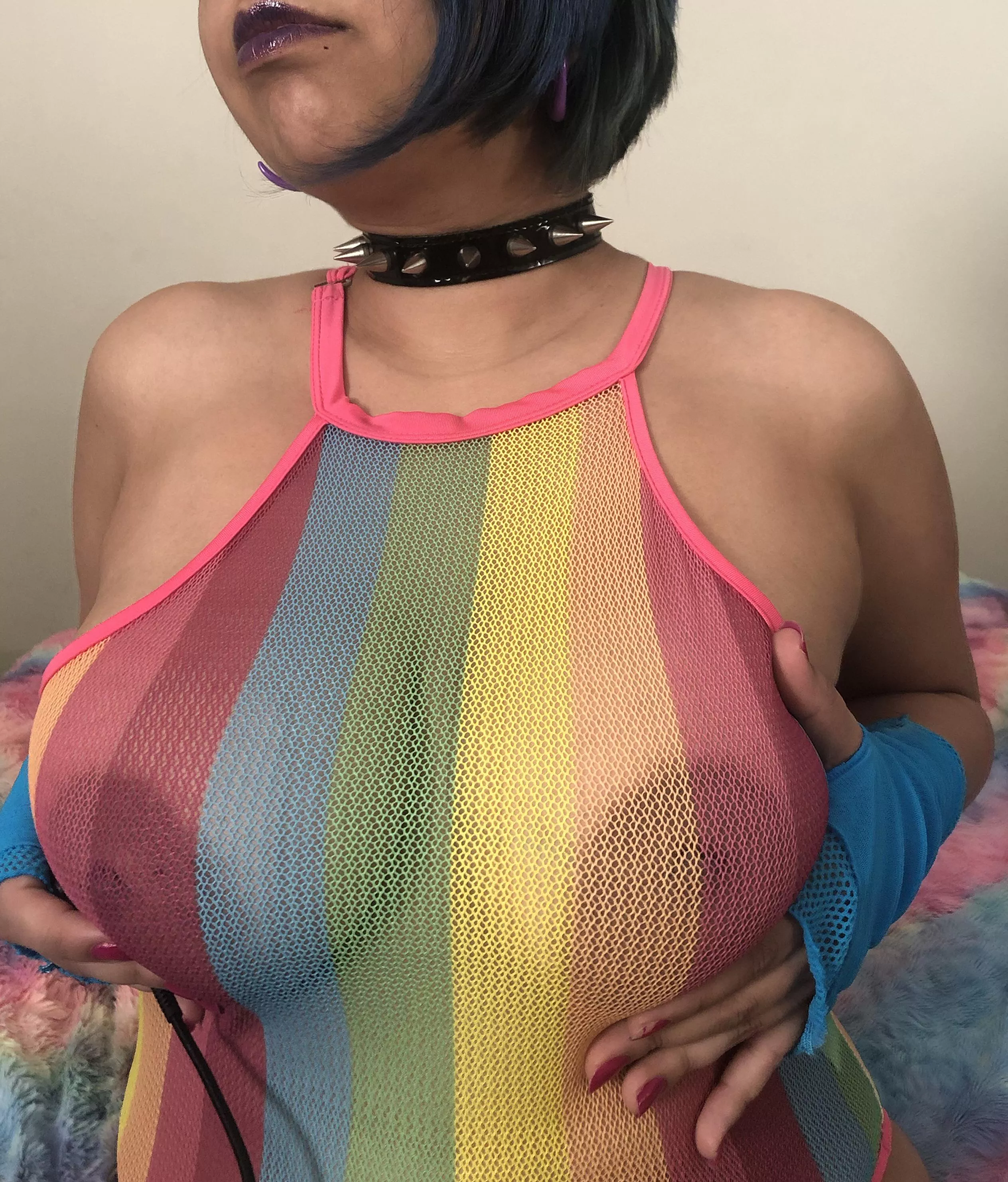 Rainbow tits 🌈 posted by Rainbow_Shypie