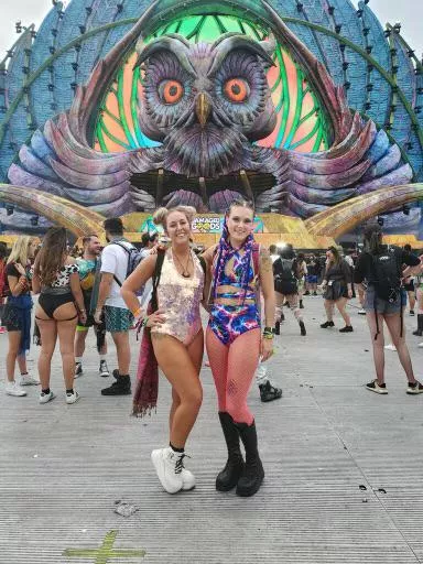 rave babes look better in twos posted by Myrandaaa69