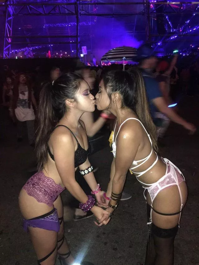 Rave girls posted by globalbeauties