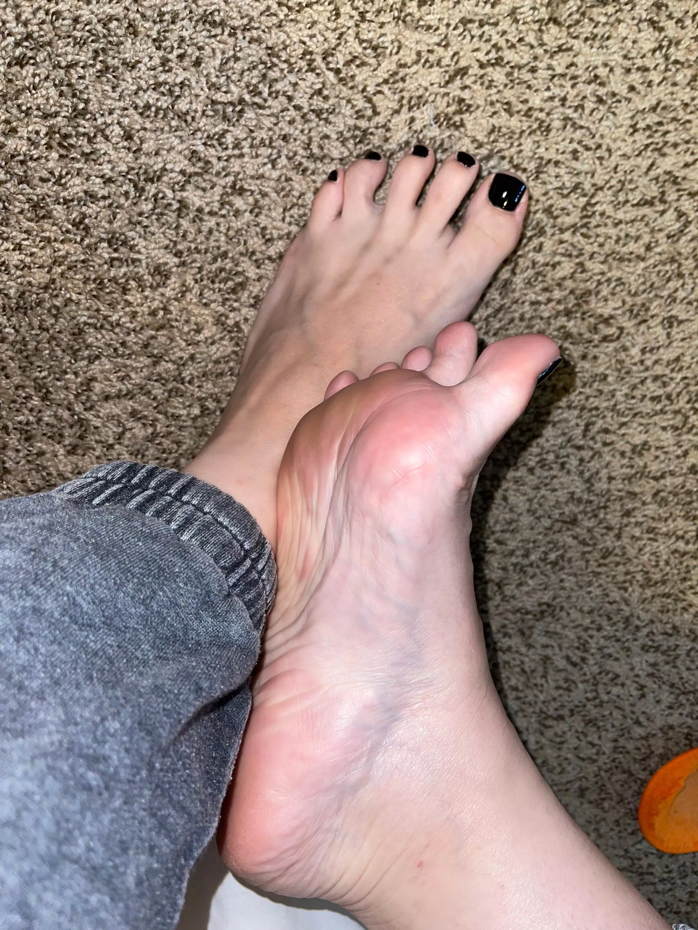 Really wish someone could lick the wrinkles on my soles right now 🤤 posted by coffeebreathxx