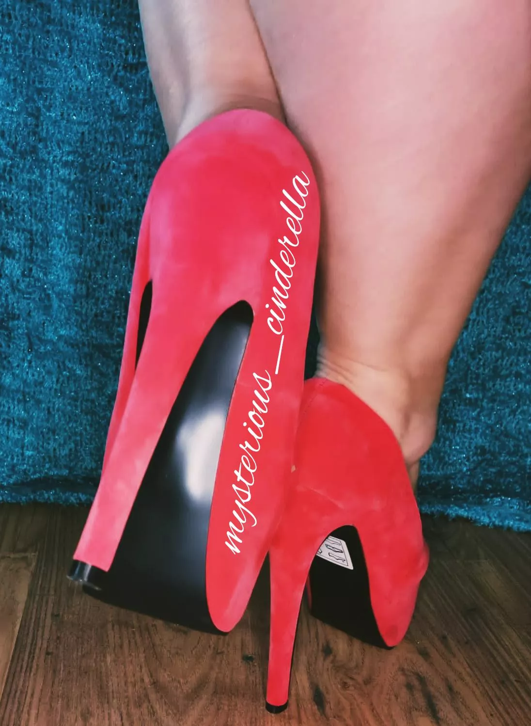 Red heels posted by EmilySmallFeetSize3